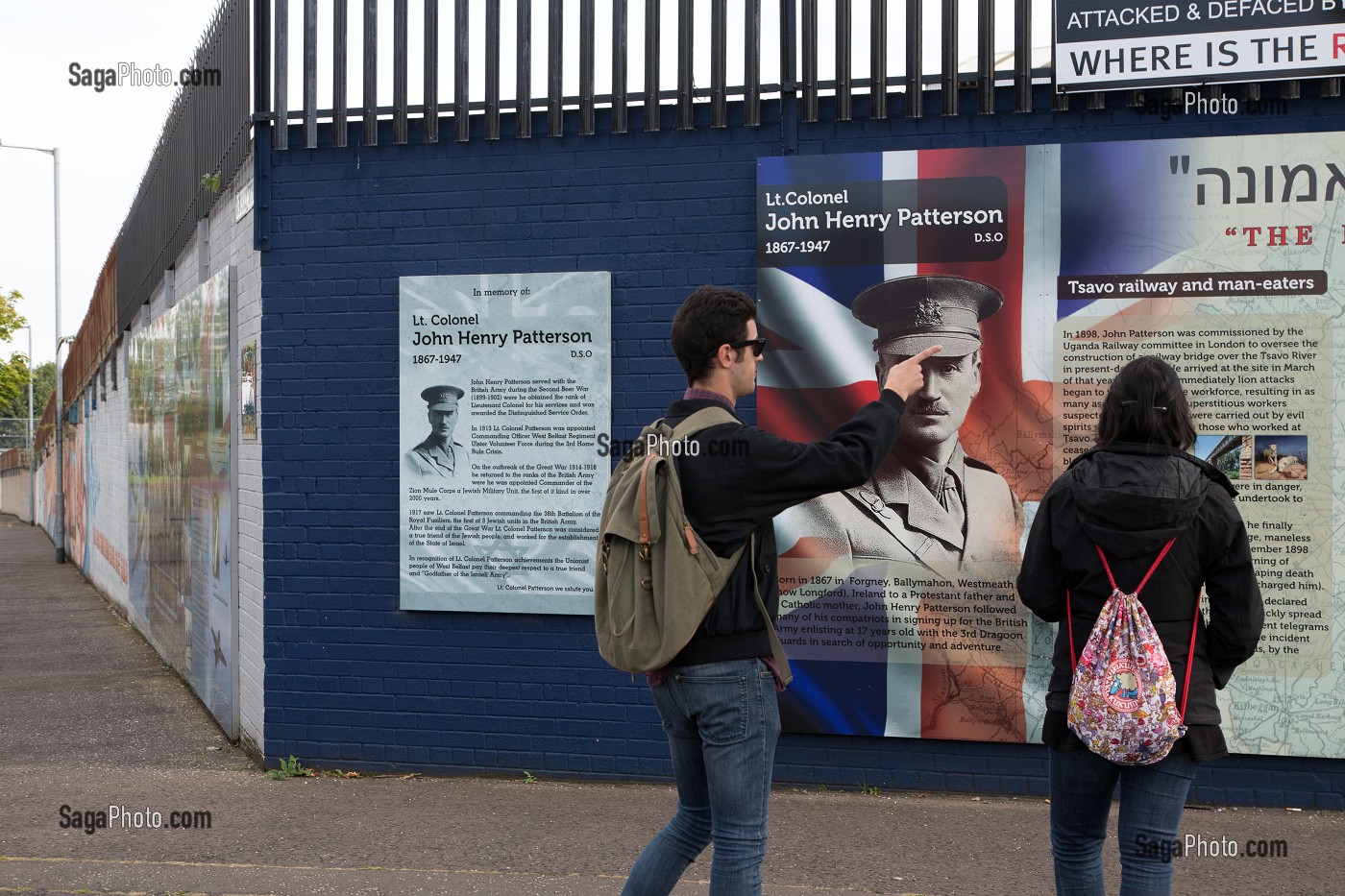 MUR DE LA PAIX DE SHANKILL ROAD, SOUVENIRS DES EMEUTES DU CONFLIT NORD IRLANDAIS, NORTHUMBERLAND STREET, BELFAST, ULSTER, IRLANDE DU NORD 