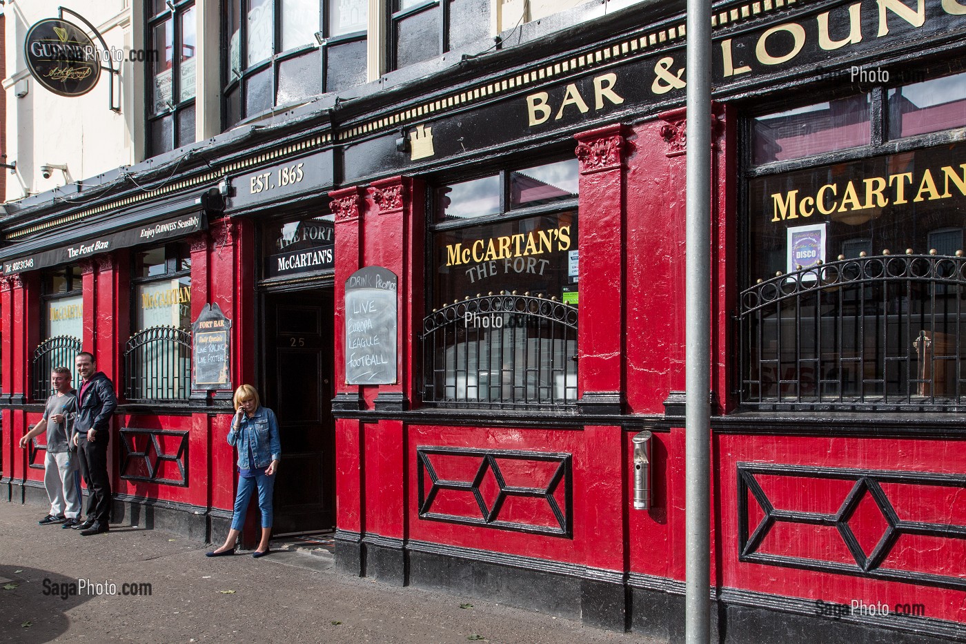 BAR PUB MC CARTAN'S DEPUIS 1865, QUARTIER OUEST, BELFAST, ULSTER, IRLANDE DU NORD 