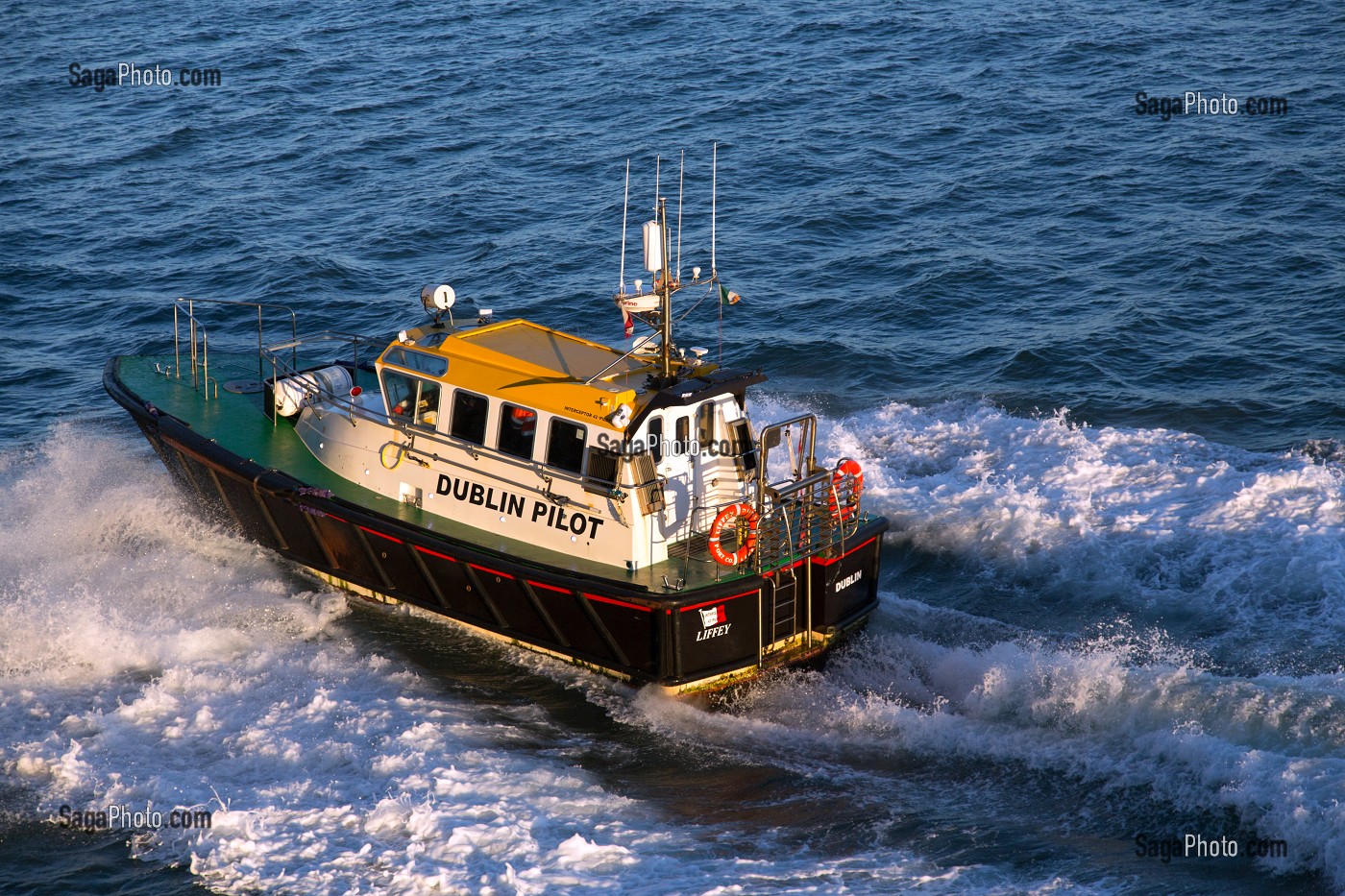 PILOT REMORQUEUR DU PORT DE COMMERCE DE DUBLIN, IRLANDE 