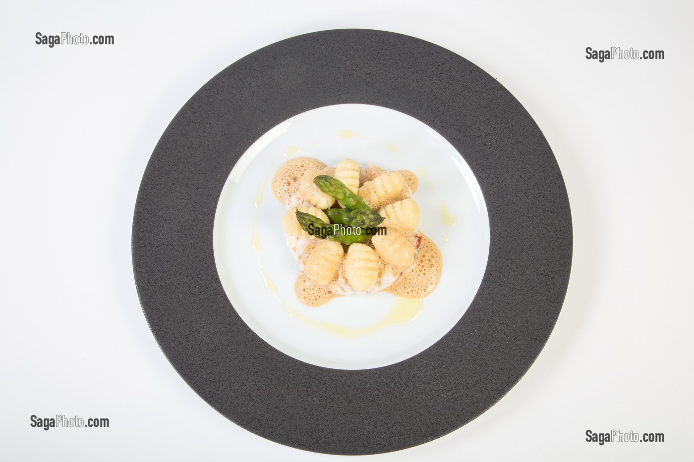 GNOCCHIS A L’ARAIGNEE DE MER ET AUX ASPERGES, RECETTE DU CHEF ETOILE LAURENT CLEMENT, COURS GABRIEL, CHARTRES 