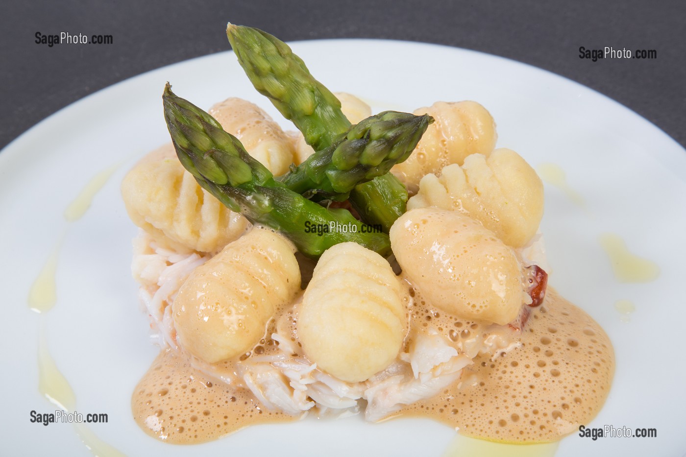 GNOCCHIS A L’ARAIGNEE DE MER ET AUX ASPERGES, RECETTE DU CHEF ETOILE LAURENT CLEMENT, COURS GABRIEL, CHARTRES 