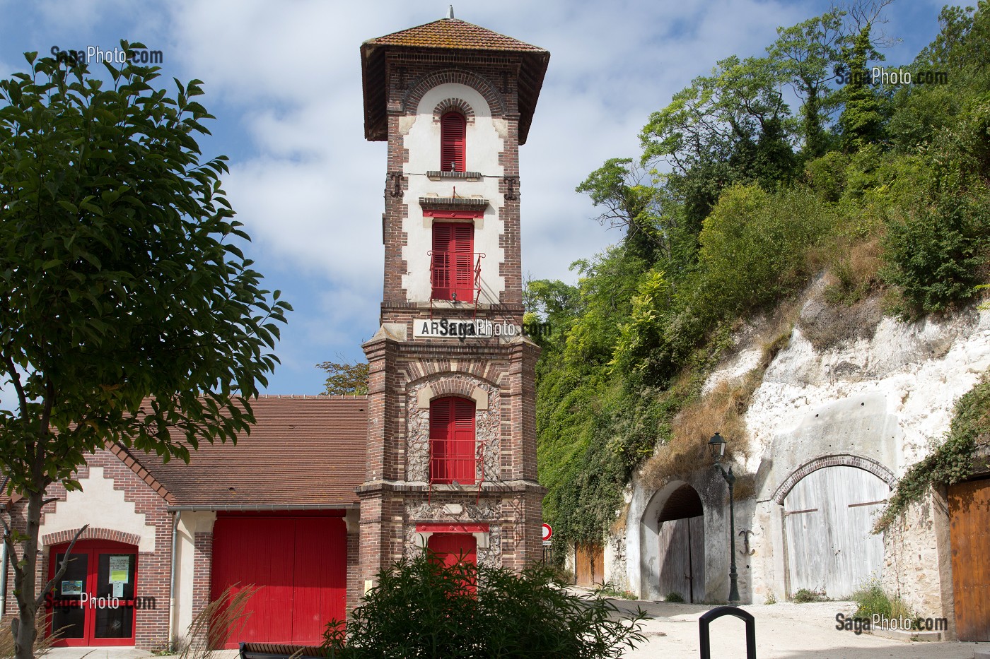 L'ARSENAL, ANCIENNE CASERNE DES SAPEURS-POMPIERS, IVRY-LA-BATAILLE (27), FRANCE 