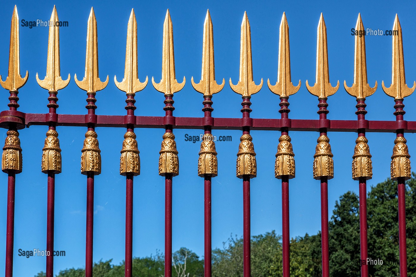 GRILLE DU CHATEAU DU BUISSON DE MAY, SAINT-AQUILIN-DE-PACY (27), FRANCE 