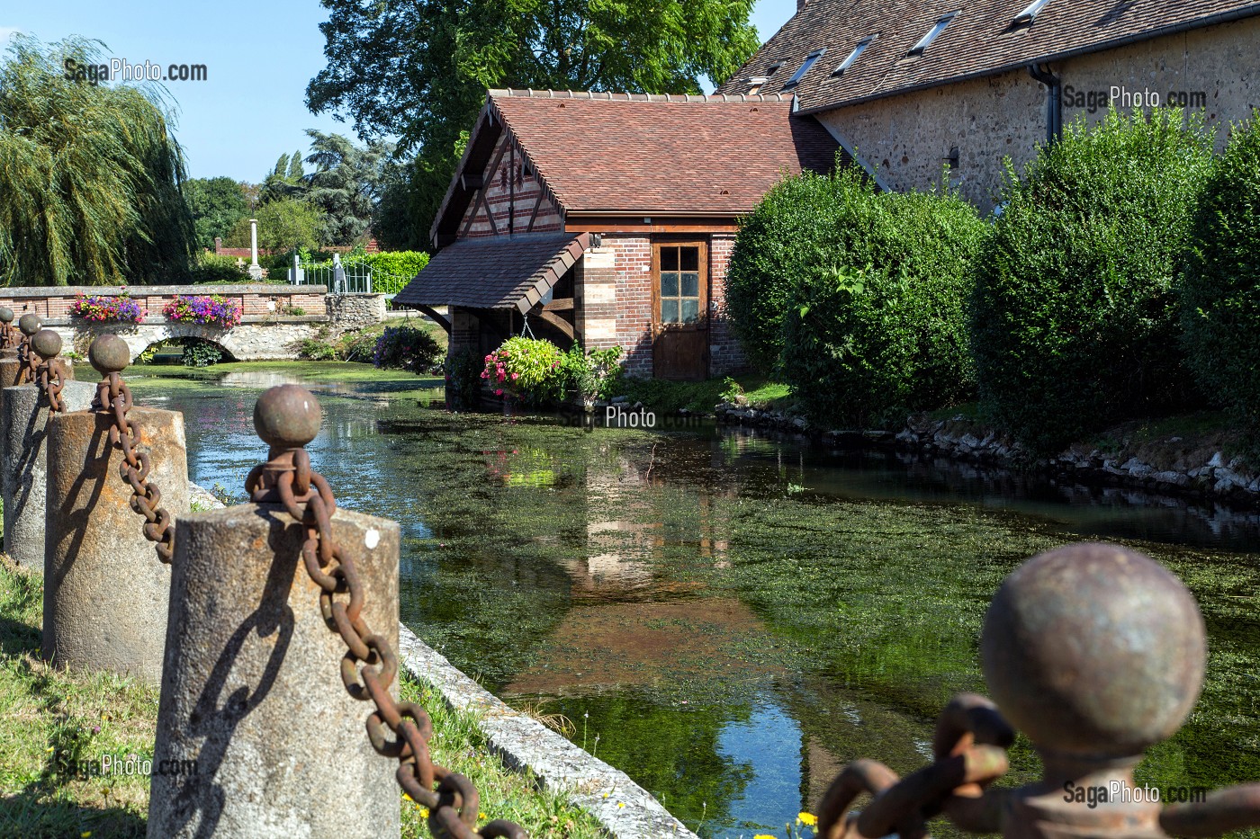 LAVOIR ET CANAL DU CHATEAU, CROISY-SUR-EURE (27), FRANCE 