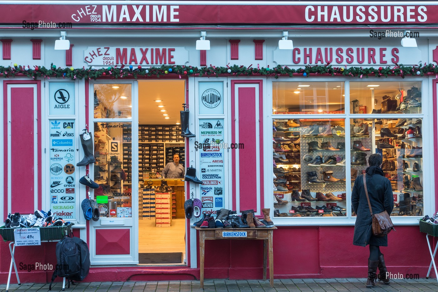 MAGASIN DE CHAUSSURES MAXIME, LE PALAIS, MORBIHAN (56), FRANCE 