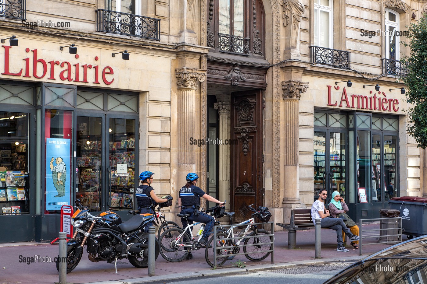 LIBRAIRIE INDEPENDANTE L'ARMITIERE, RUE JEANNE D'ARC, ROUEN (76), FRANCE 