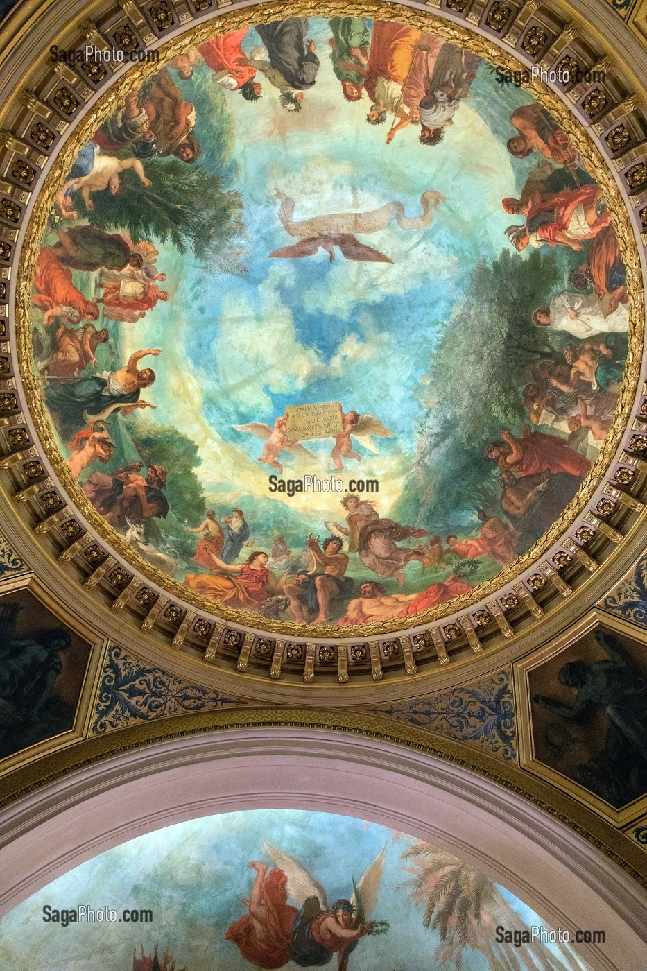 PLAFOND DU DOME DE LA BIBLIOTHEQUE PEINT PAR EUGENE DELACROIX, DANTE RECU PAR HOMERE, HORACE ET OVIDE, 1841-1846, INTERIEUR DU SENAT, PALAIS DU LUXEMBOURG, CHAMBRE HAUTE DU PARLEMENT FRANCAIS, PARIS (75), FRANCE 