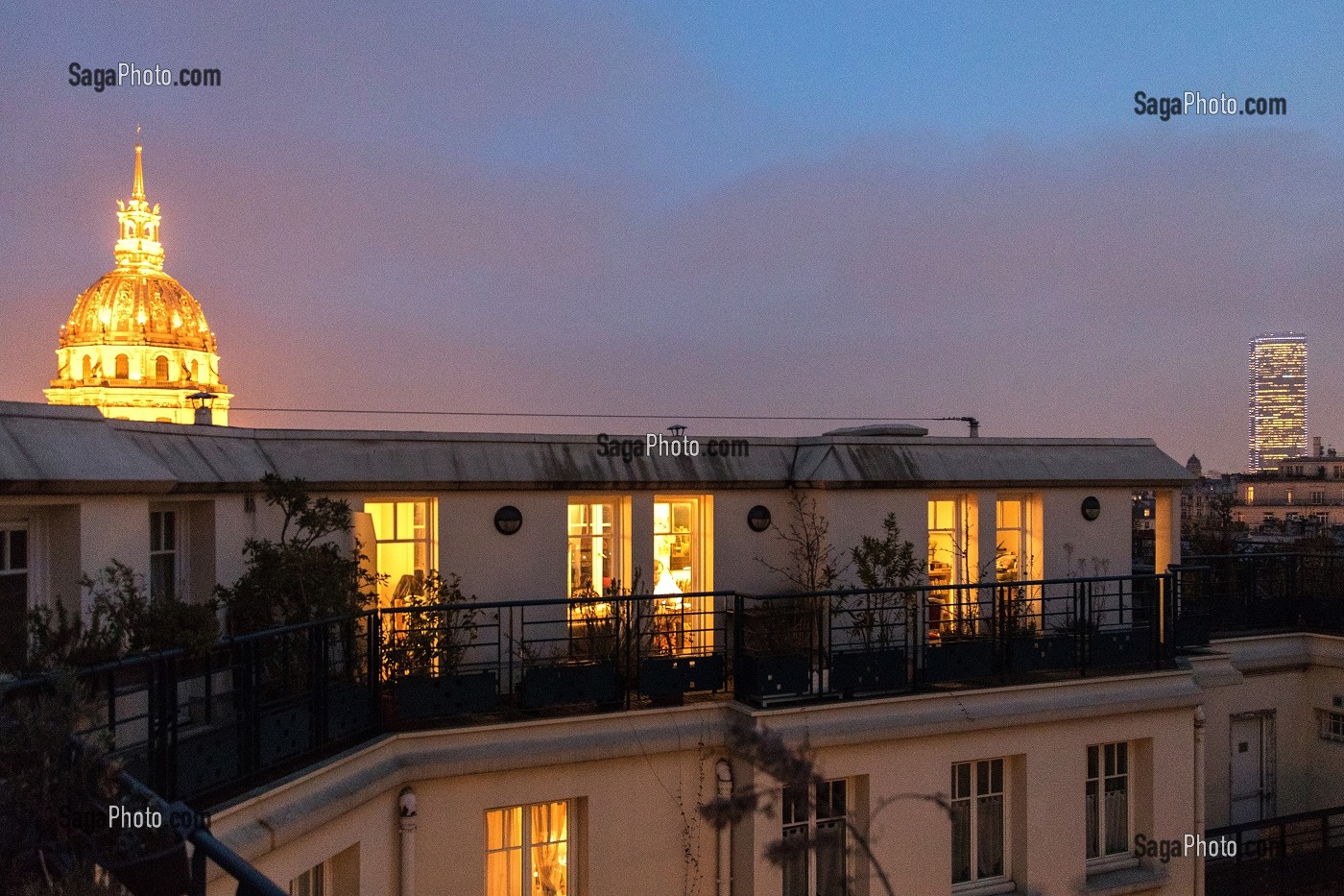 APPARTEMENT DANS LE 7EME ARRONDISSEMENT AVEC VUE SUR LE DOME ECLAIRE DE L'HOTEL DES INVALIDES, PARIS (75), FRANCE 