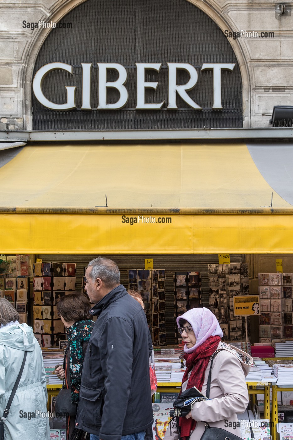 LIBRAIRIE GIBERT, QUARTIER SAINT-MICHEL, 6EME ARRONDISSEMENT, PARIS (75), FRANCE 