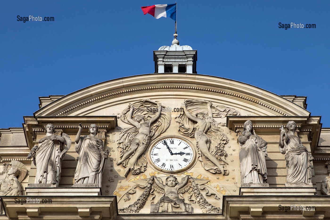 FACADE ET DOME DU PALAIS DU LUXEMBOURG, SENAT, CHAMBRE HAUTE DU PARLEMENT FRANCAIS, COTE JARDIN, PARIS (75), FRANCE 