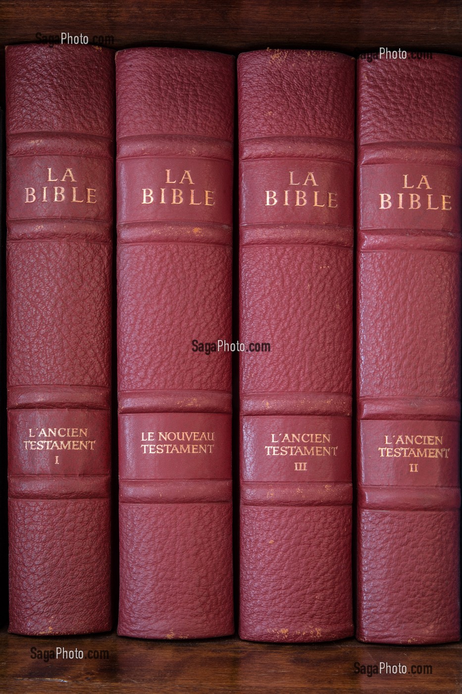 LES QUATRE TOMES DE L'ANCIEN ET DU NOUVEAU TESTAMENT DE LA BIBLE 