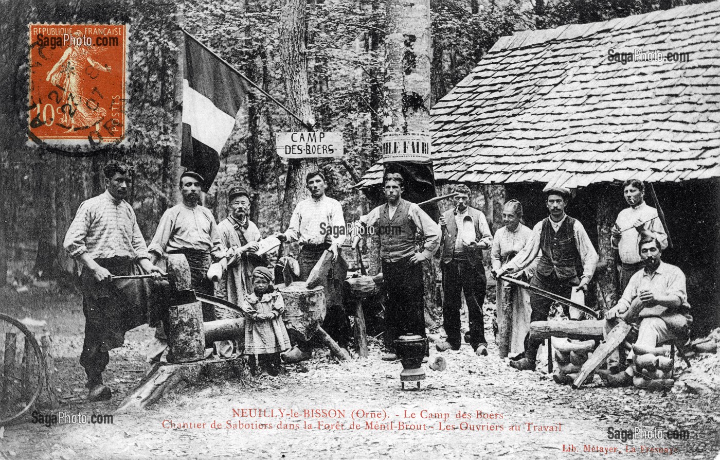 CHANTIER DE SABOTIERS, CAMP DES BOERS, NEUILLY LE BISSON, (61) ORNE, BASSE-NORMANDIE, FRANCE 