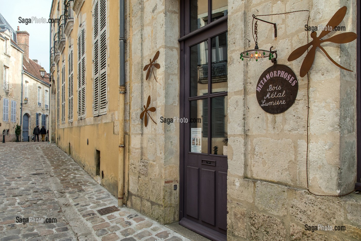 ATELIER D'ARTISTES, METAMORPHOSES, HABITATIONS ET HOTELS PARTICULIERS, RUE DU CHATEAU, BELLEME (61), COMMUNE DU PARC REGIONAL DU PERCHE, VILLAGE DE CARACTERE, NORMANDIE, FRANCE 