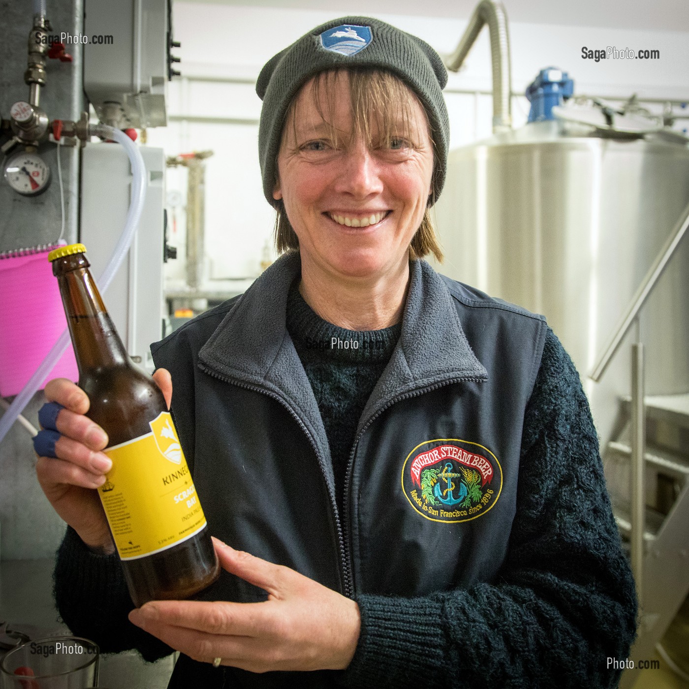 LIBBY CARTON, BRASSERIE ARTISANALE DE KINNEGAR, RATHMULLAN, COMTE DE DONEGAL, IRLANDE 