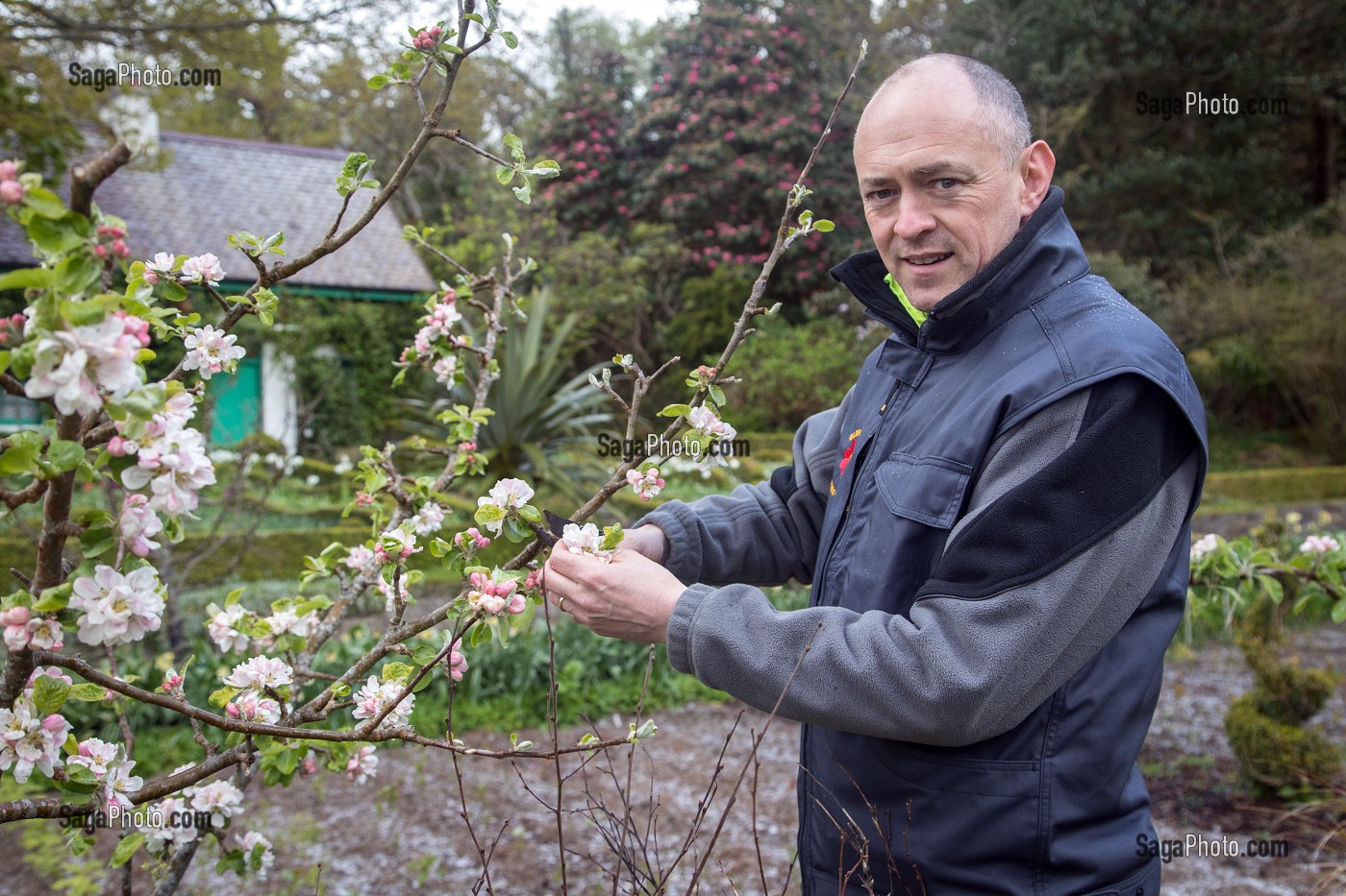 MARK MAC FADDEN, JARDINIER DU CHATEAU, PARC NATIONAL DE GLENVEAGH, COMTE DE DONEGAL, IRLANDE 