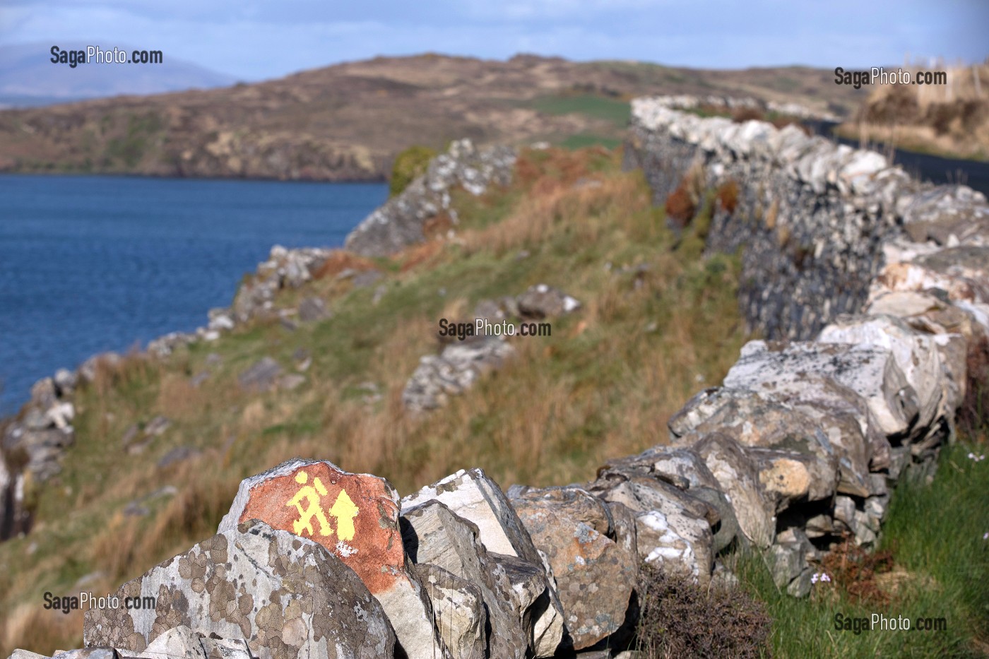 SENTIER DE RANDONNEE, BAIE DE BALLYNESS, ROUTE DE MAGHERA, ARDARA, COMTE DE DONEGAL, IRLANDE 