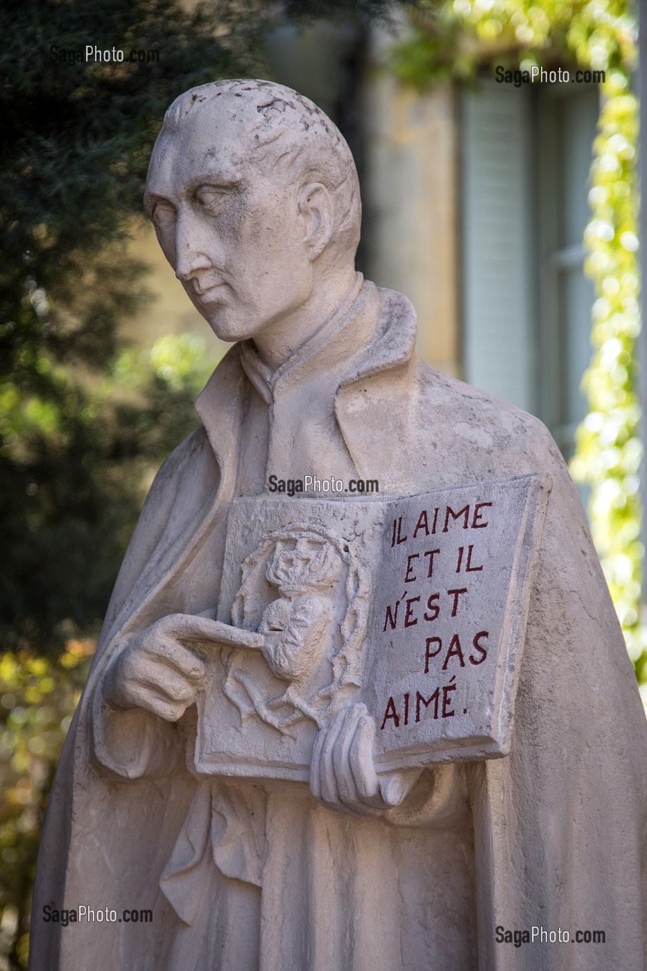 BUSTE DE SAINT CLAUDE DE LA COLOMBIERE (1641-1682), PRETRE JESUITE ET ECRIVAIN SPIRITUEL CANONISE EN 1992, CHAPELLE JESUITE DE LA COLOMBIERE, PARAY-LE-MONIAL (71), FRANCE 