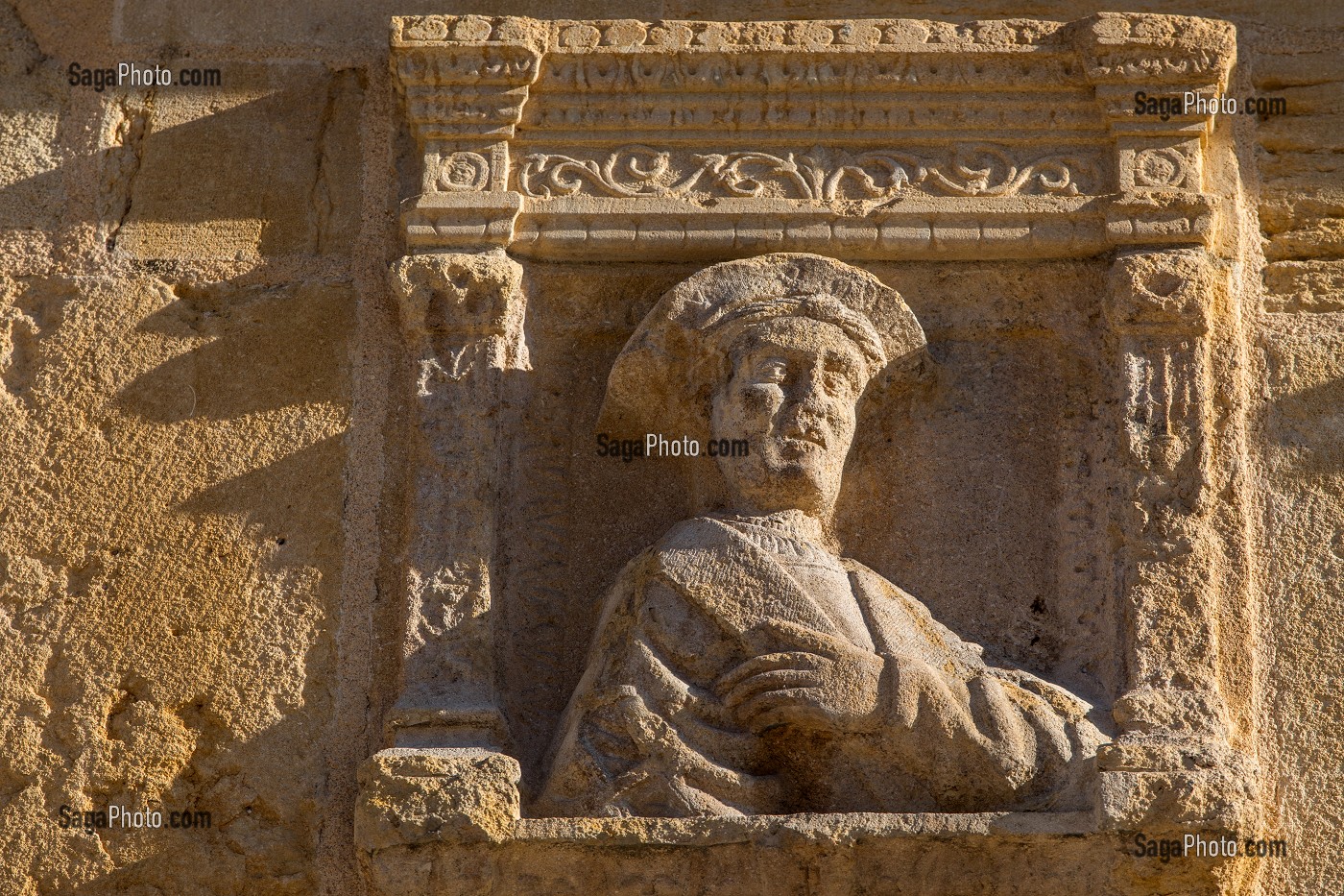 PIERRE JAYET, RICHE COMMERCANT DRAPIER, FACADE DE L'HOTEL DE VILLE, ANCIENNE MAISON DE PIERRE JAYET, STYLE RENAISSANCE DU XVI EME SIECLE, PARAY-LE-MONIAL (71), FRANCE 