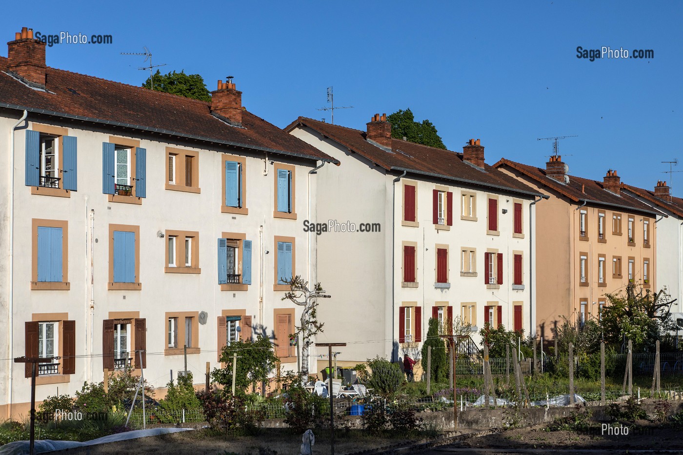 CITE DES CHEMINOTS PLM, QUARTIER SUD DE BELLEVUE, PARAY-LE-MONIAL (71), FRANCE 