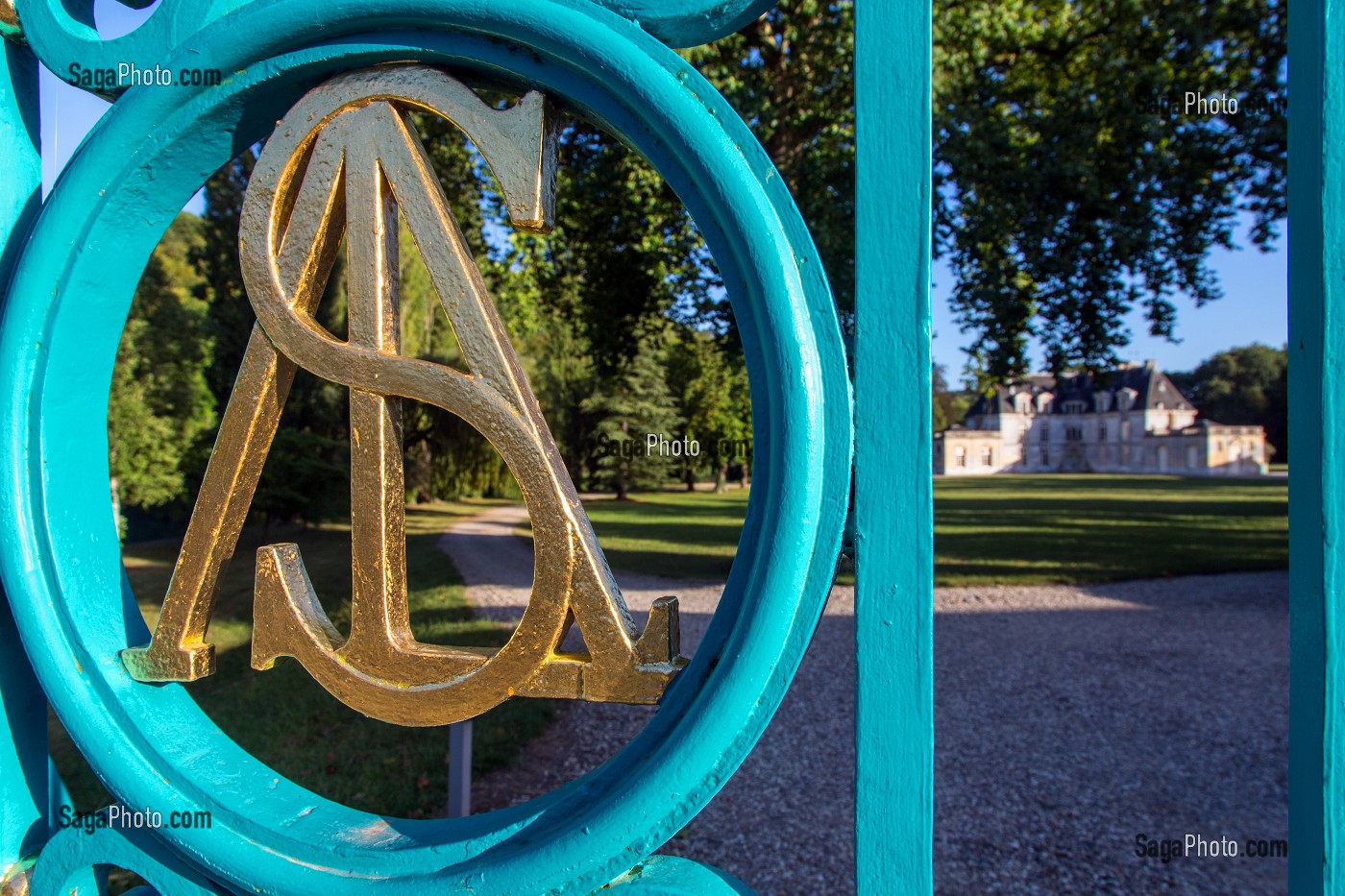 ALS, INITIALES ENTRELACEES DES PROPRIETAIRES ANNE DE MONTMORENCY ET LOUIS DE SULLY, GRILLE DU CHATEAU D'ACQUIGNY (27), FRANCE 