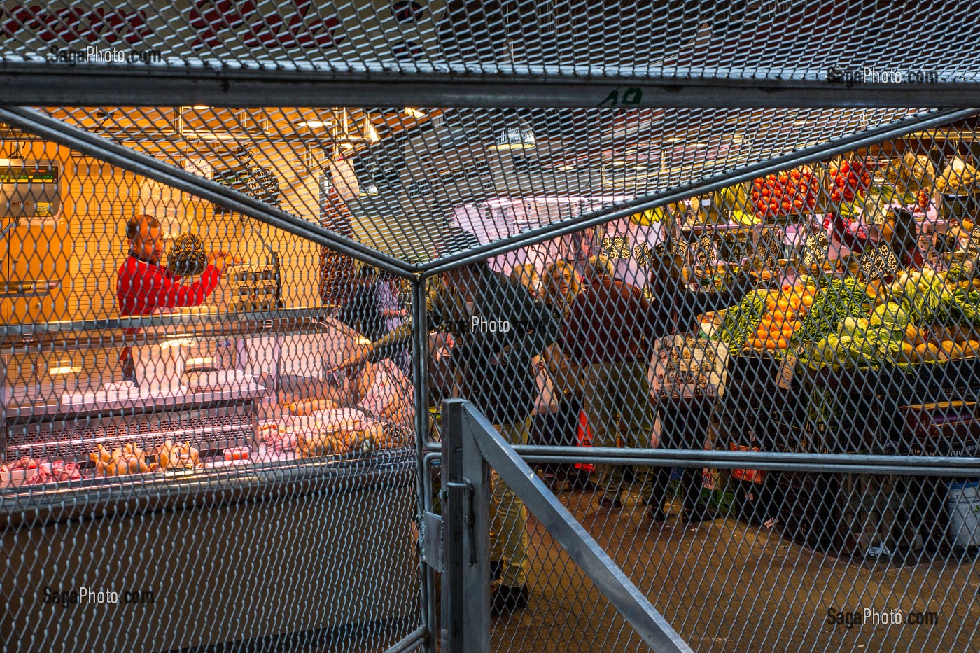 MARCHE DE LA BOQUERIA (MERCADO SAINT-JOSEP), LA RAMBLA, BARCELONE, CATALOGNE, ESPAGNE 