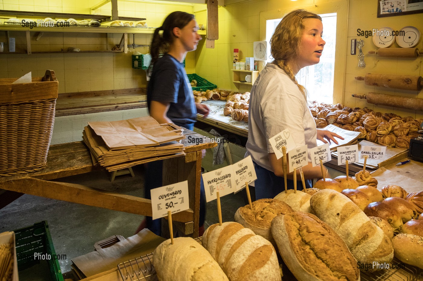 BOULANGERIE TRADITIONNELLE, VILLAGE MUSEE DE PECHEURS DE A (NORSK FISKEVAERSMUSEUM), ILES LOFOTEN, NORVEGE 