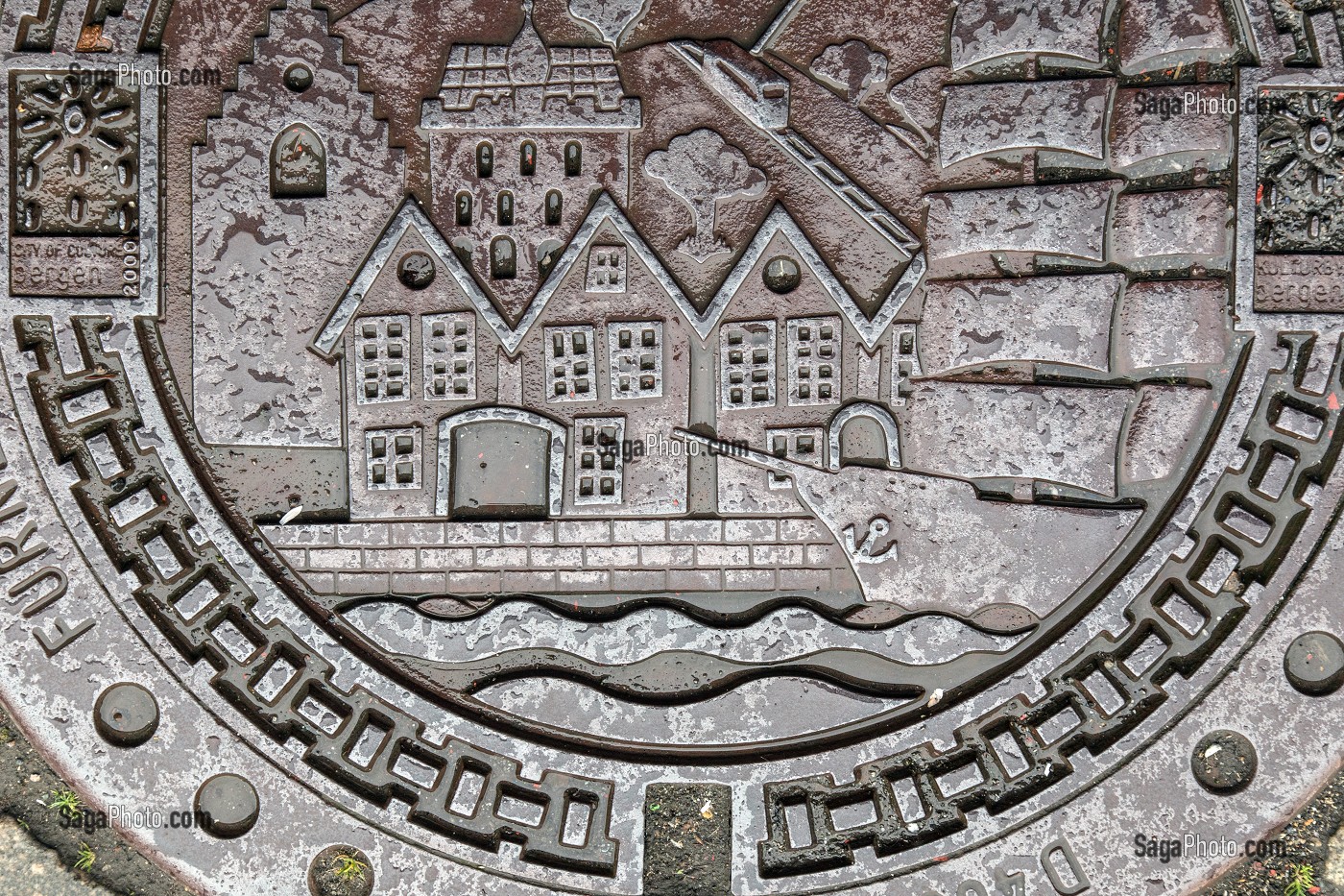 PLAQUE D'EGOUT DE LA VILLE, BERGEN, HORDALAND, NORVEGE 