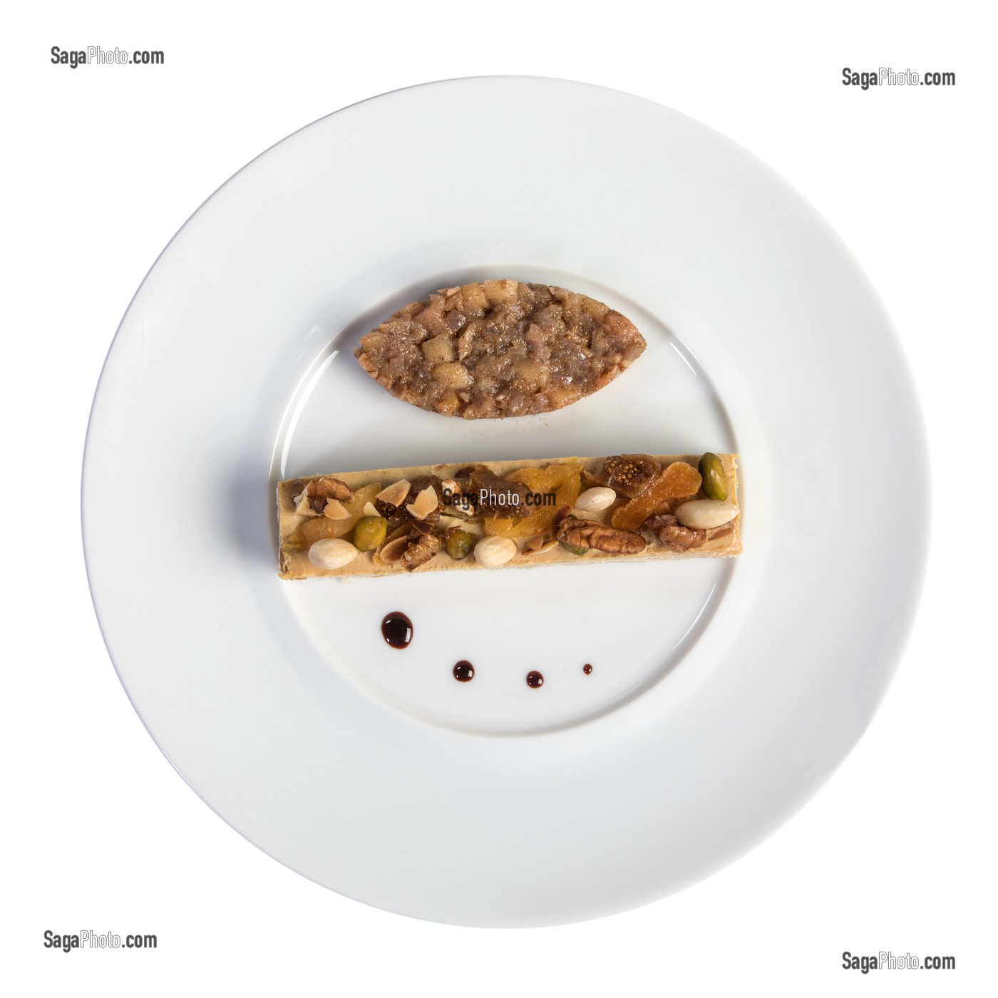 NOUGAT DE FOIE GRAS DE CANARD AUX FRUITS SECS, RECETTE DU CHEF ETOILE LAURENT CLEMENT, ATELIER DE CUISINE DU COURS GABRIEL, MARCHE DE SAISON, CHARTRES (28), FRANCE 