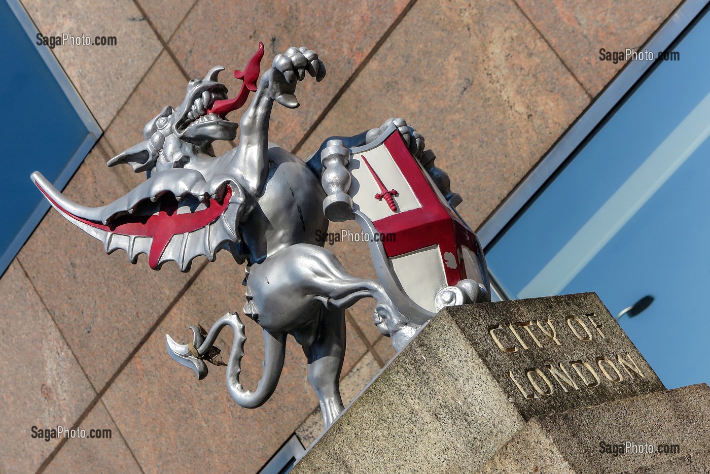 STATUE DE DRAGON, CITY OF LONDON, LONDRES, GRANDE-BRETAGNE, EUROPE 