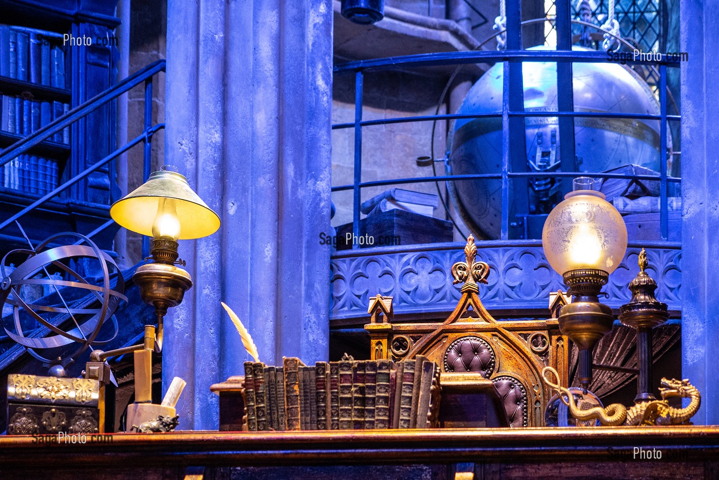 DETAIL DU BUREAU DE DUMBLEDORE, STUDIO TOUR LONDON, THE MAKING OF HARRY POTTER, WARNER BROS, LEAVESDEN, ROYAUME UNI 