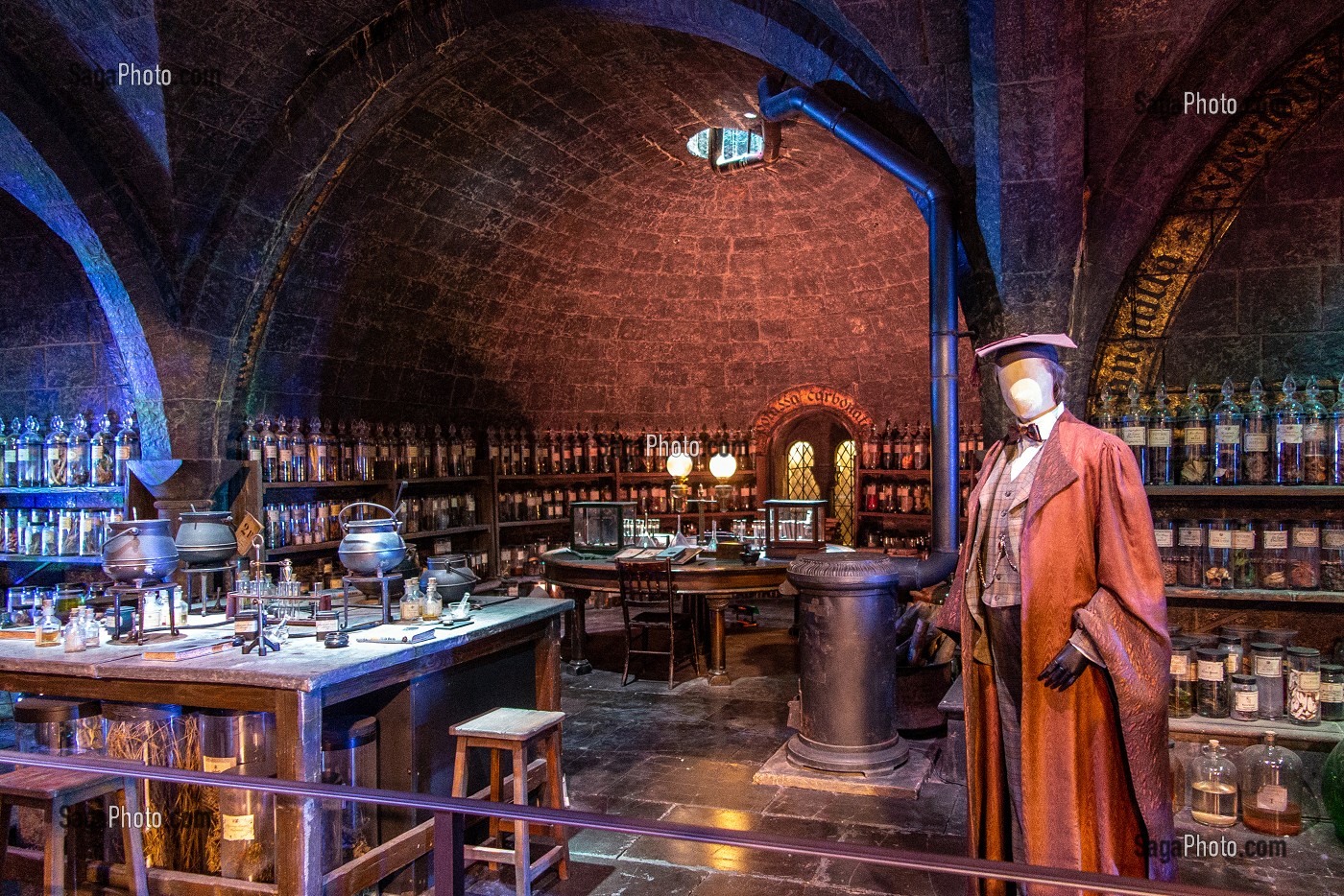 LA CLASSE DE POTIONS DE SEVERUS, STUDIO TOUR LONDON, THE MAKING OF HARRY POTTER, WARNER BROS, LEAVESDEN, ROYAUME UNI 