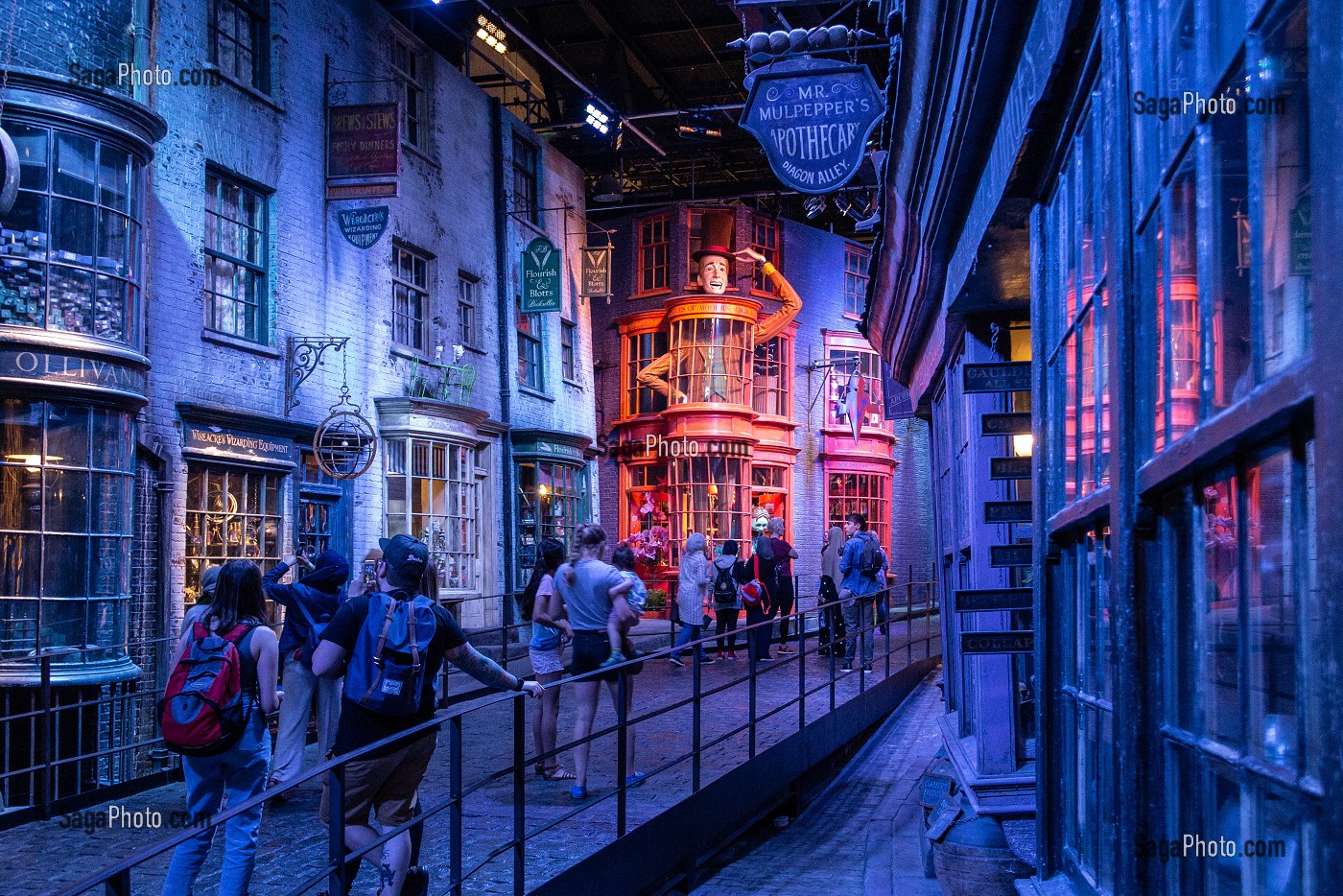 PLATEAU DE TOURNAGE DU DIAGON ALLEY, LE CHEMIN DE TRAVERSE, STUDIO TOUR LONDON, THE MAKING OF HARRY POTTER, WARNER BROS, LEAVESDEN, ROYAUME UNI 