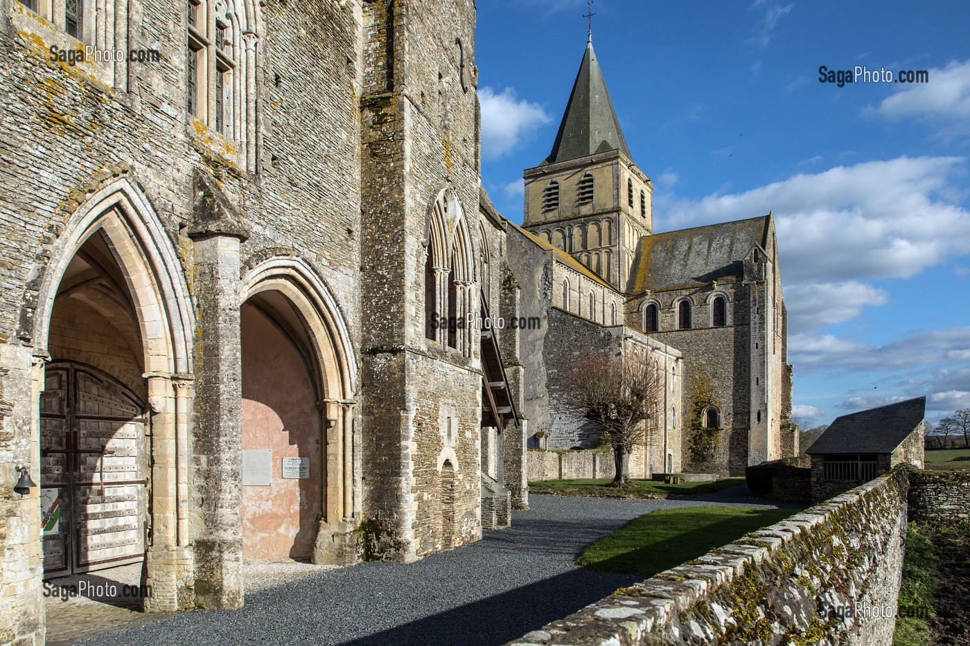 ABBAYE SAINT-VIGOR DU XI EME SIECLE DE CERISY-LA-FORET (50), FRANCE 