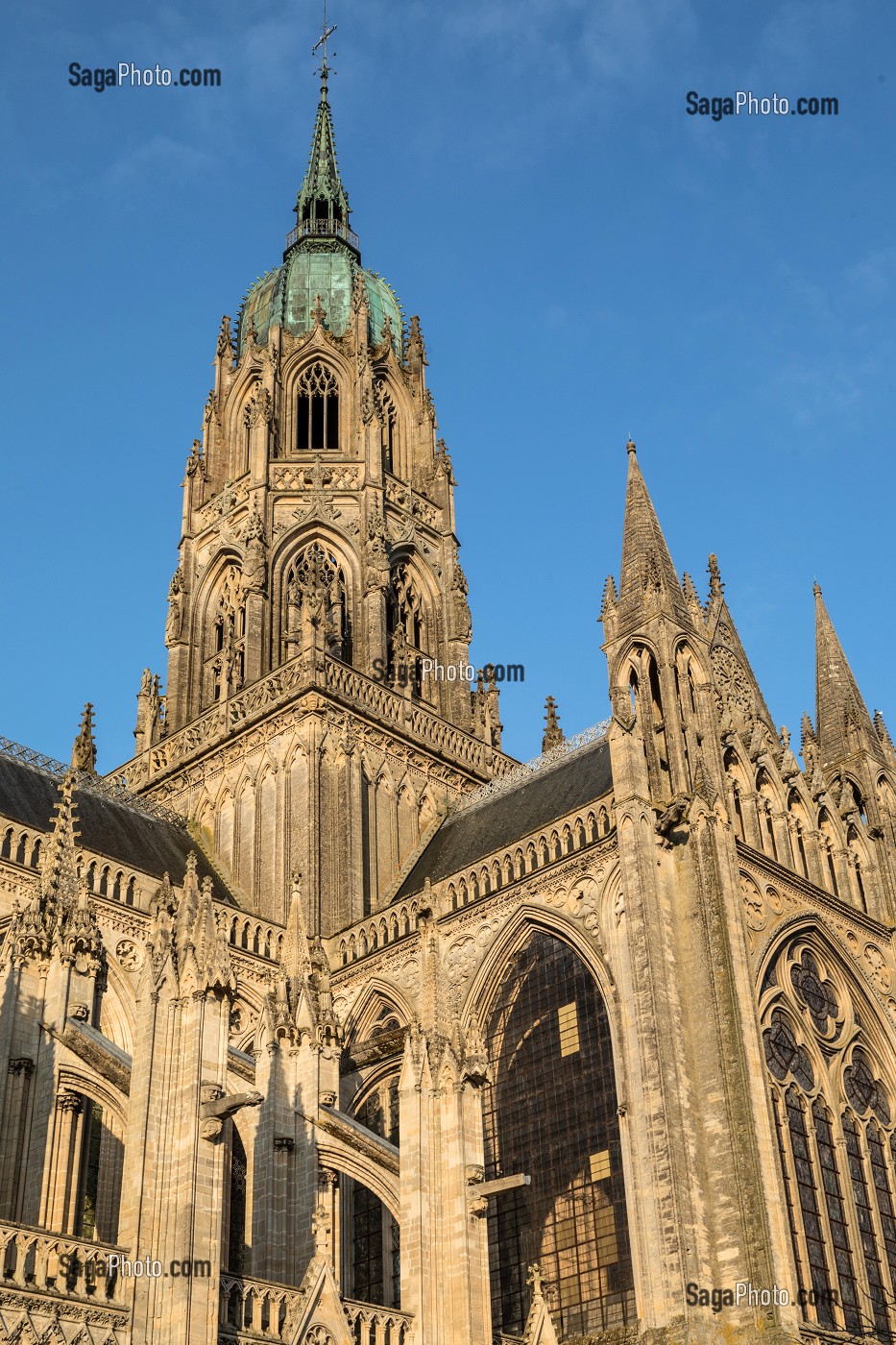 TOUR CENTRALE DE LA CATHEDRALE NOTRE-DAME DE BAYEUX (14), FRANCE 