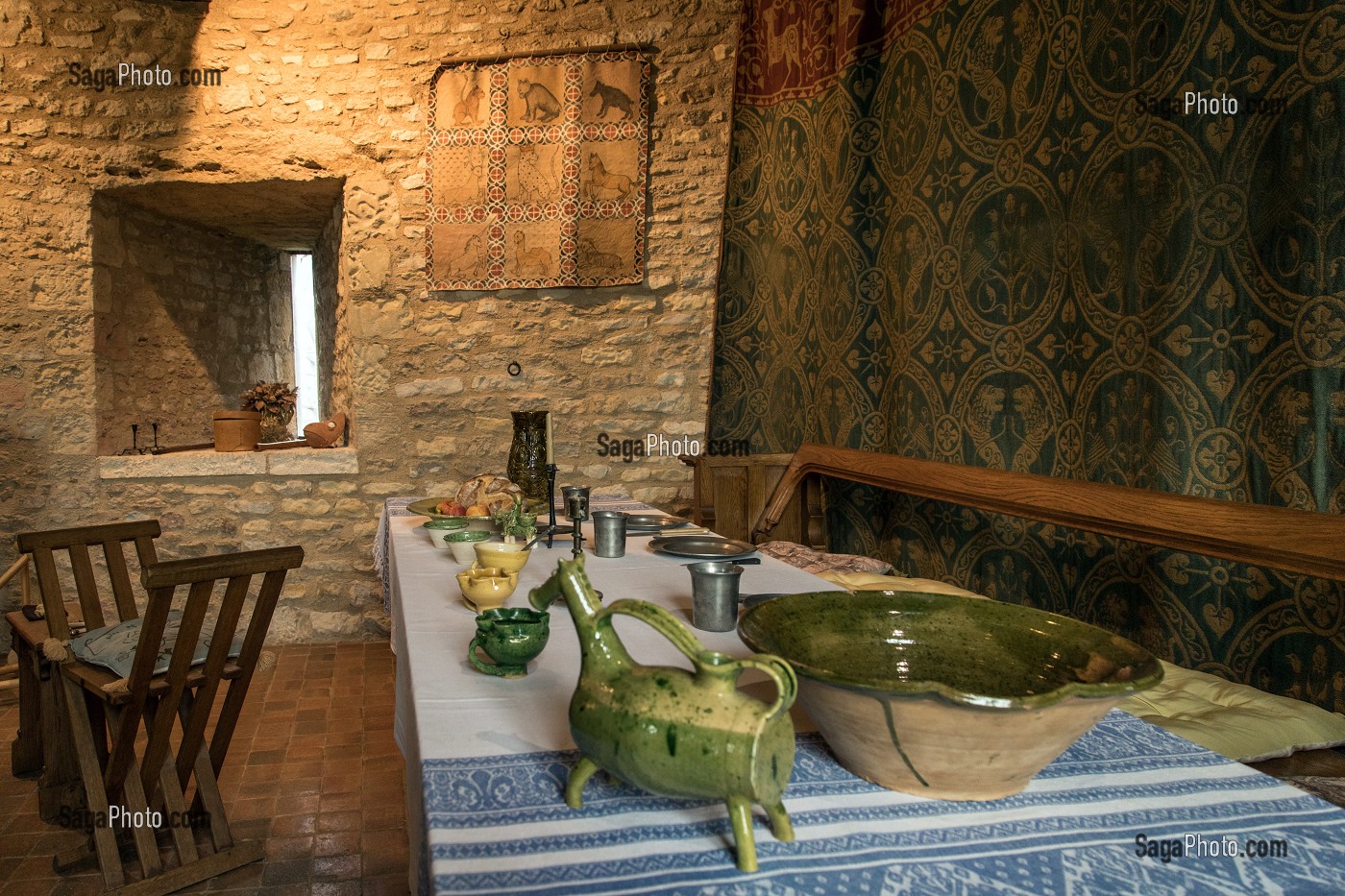 LA CUISINE, CHATEAU DE CREVECOEUR, CREVECOEUR-EN-AUGE (14), FRANCE 