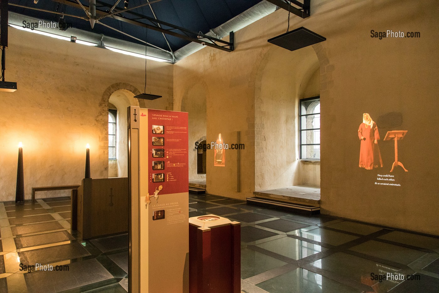 L'AULA (HALL) DU GRAND DONJON, SALLE D'APPARAT DU DUC DE NORMANDIE, CHATEAU GUILLAUME-LE-CONQUERANT DU XII ET XIII EME SIECLE, FALAISE (14), FRANCE 