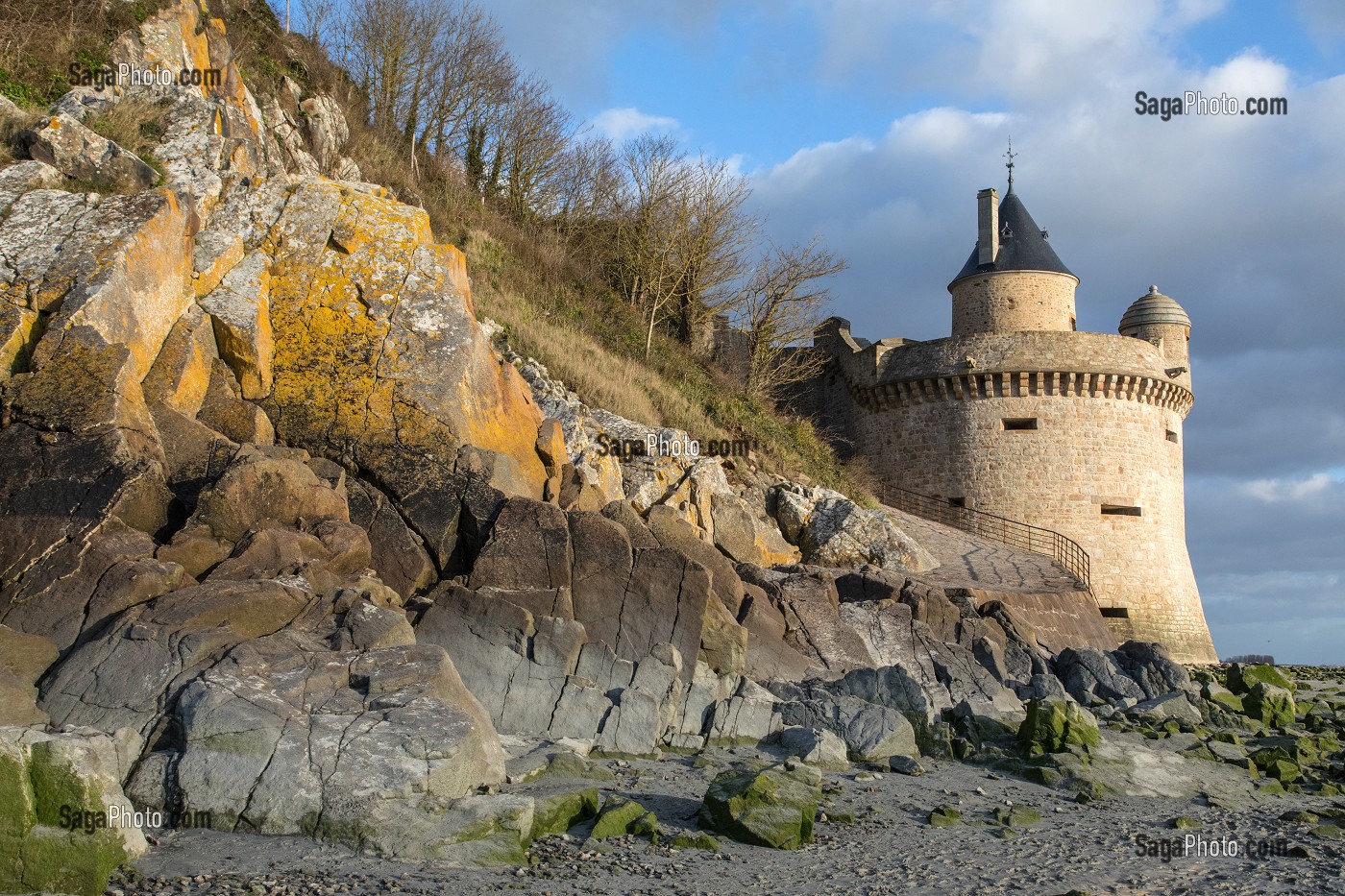 TOUR D'ENCEINTE DE L'ABBAYE DU MONT-SAINT-MICHEL (50), FRANCE 