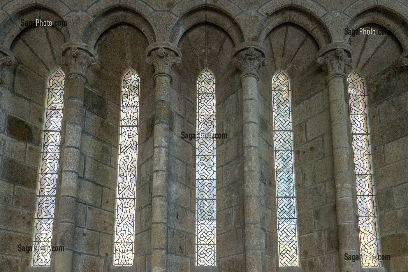 EBRASEMENTS DES FENETRES DU REFECTOIRE DU XIII EME SIECLE, ABBAYE DU MONT-SAINT-MICHEL (50), FRANCE 