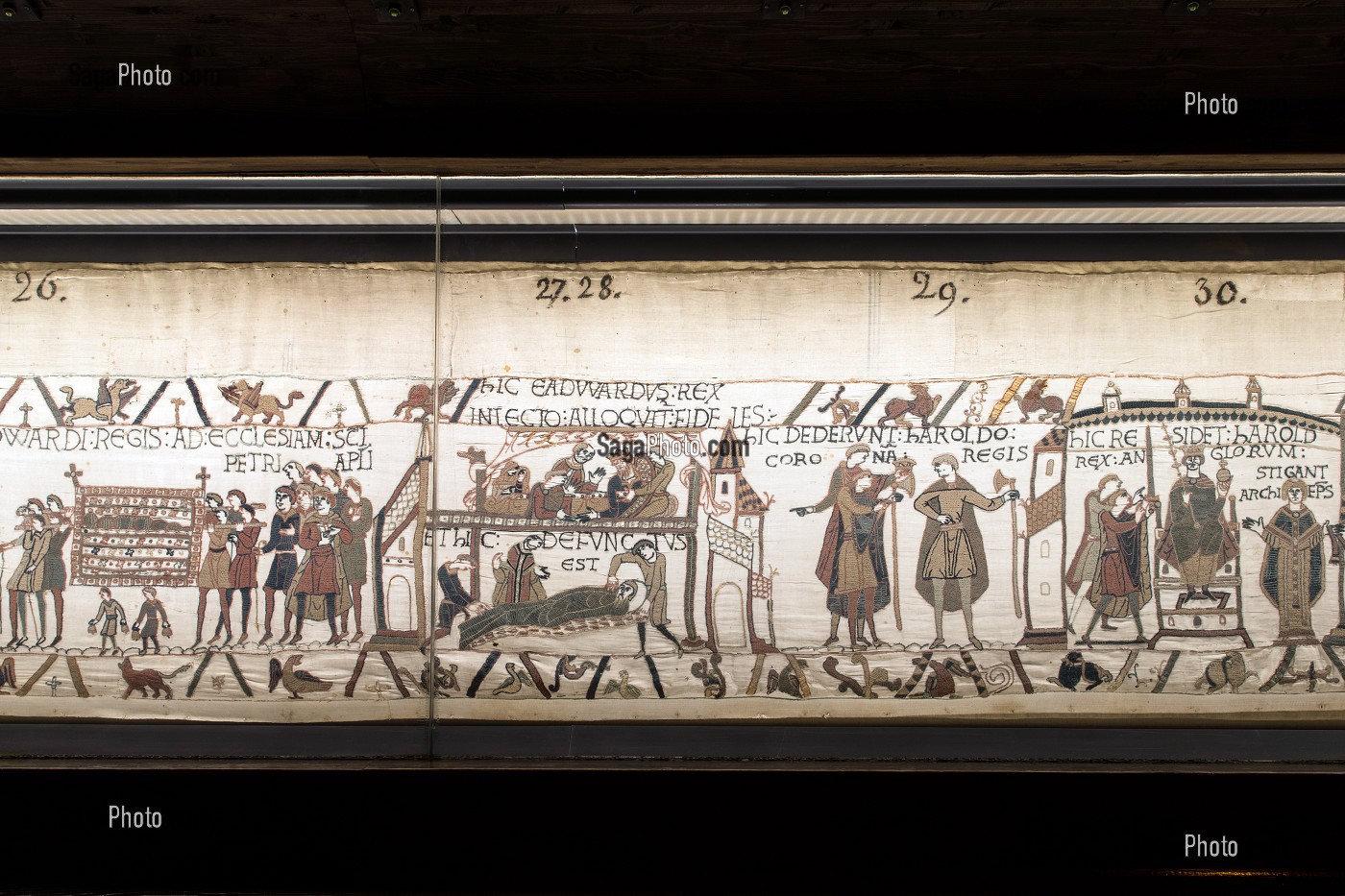 APRES LA MORT D'EDOUARD, HAROLD DEVIENT ROI HAROLD II ROI D'ANGLETERRE, TAPISSERIE DE BAYEUX  DE 1077 INSCRITE AU REGISTRE MEMOIRE DU MONDE PAR L'UNESCO, FRANCE 