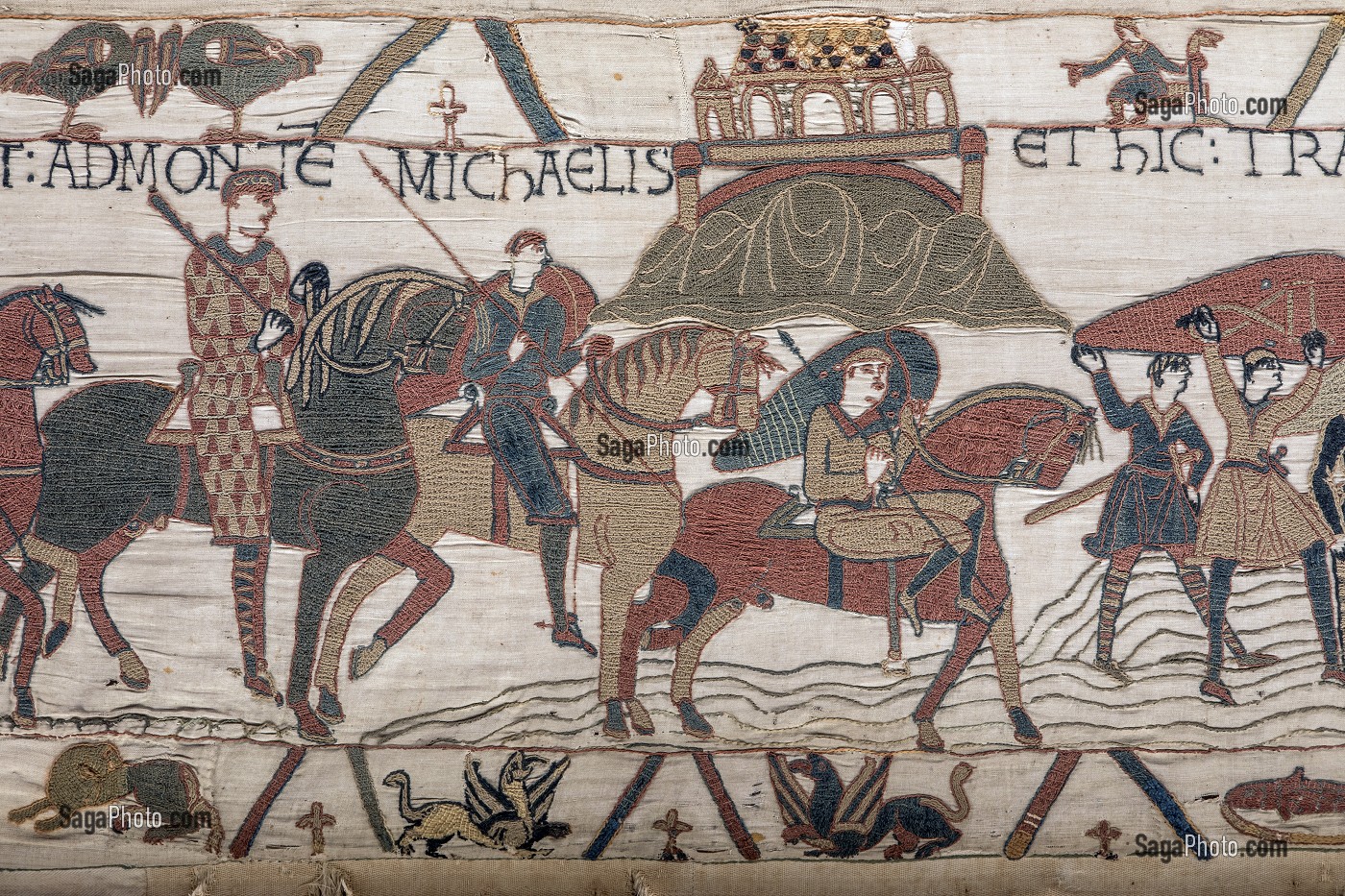 LES TROUPES DE GUILLAUME DE RETOUR DU MONT-SAINT-MICHEL, TAPISSERIE DE BAYEUX  DE 1077 INSCRITE AU REGISTRE MEMOIRE DU MONDE PAR L'UNESCO, FRANCE 