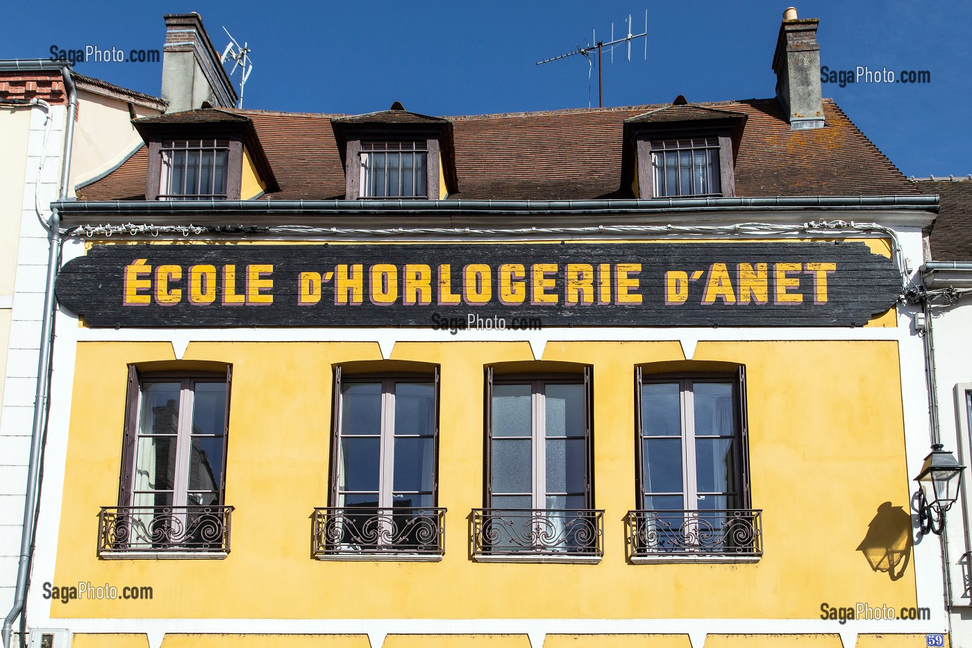 ANCIENNE ECOLE D'HORLOGERIE D'ANET, FONDEE EN 1871 PAR ALBERT BEILLARD, PUIS REPRISE PAR GABRIEL MOREAU, RUE PARISIS, VILLE DE DREUX, EURE-ET-LOIR (28), FRANCE 