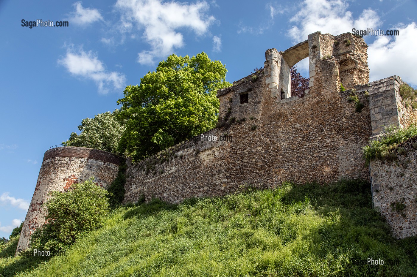 FORTIFICATIONS MEDIEVALES AUTOUR DE L'ANCIEN CHATEAU, VILLE DE DREUX, EURE-ET-LOIR (28), FRANCE 