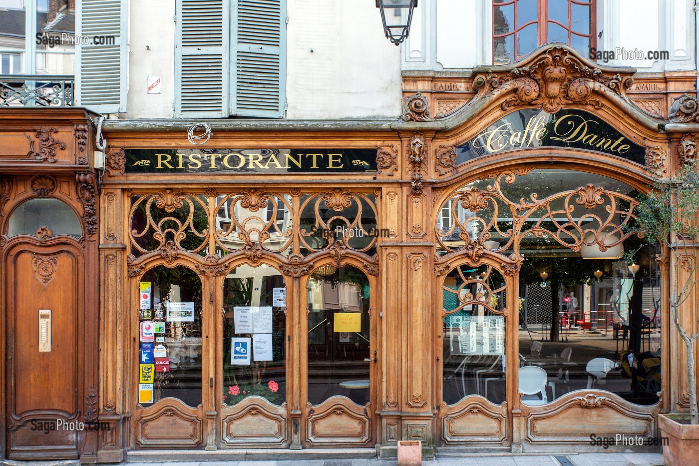 CAFFE DANTE, ANCIENNES IMPRIMERIES LEFEBVRE ET LIBRAIRIE BROULT-DIVIDIS, 7 GRANDE RUE MAURICE VIOLLETTE, VILLE DE DREUX, EURE-ET-LOIR (28), FRANCE 