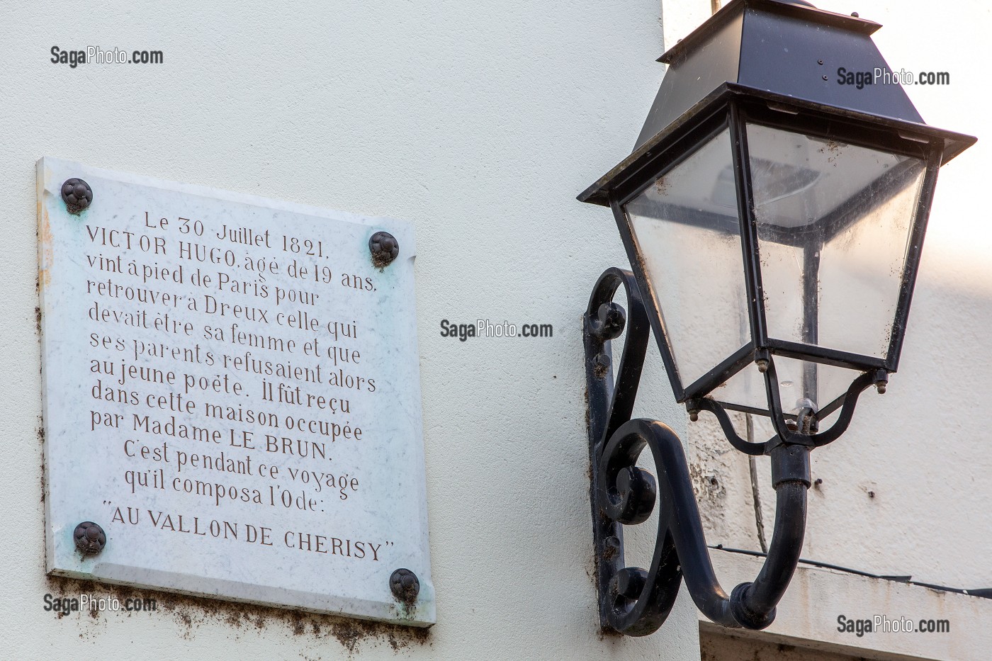 PLAQUE SUR LA MAISON VICTOR-HUGO, 16, RUE GODEAU, VILLE DE DREUX, EURE-ET-LOIR (28), FRANCE 