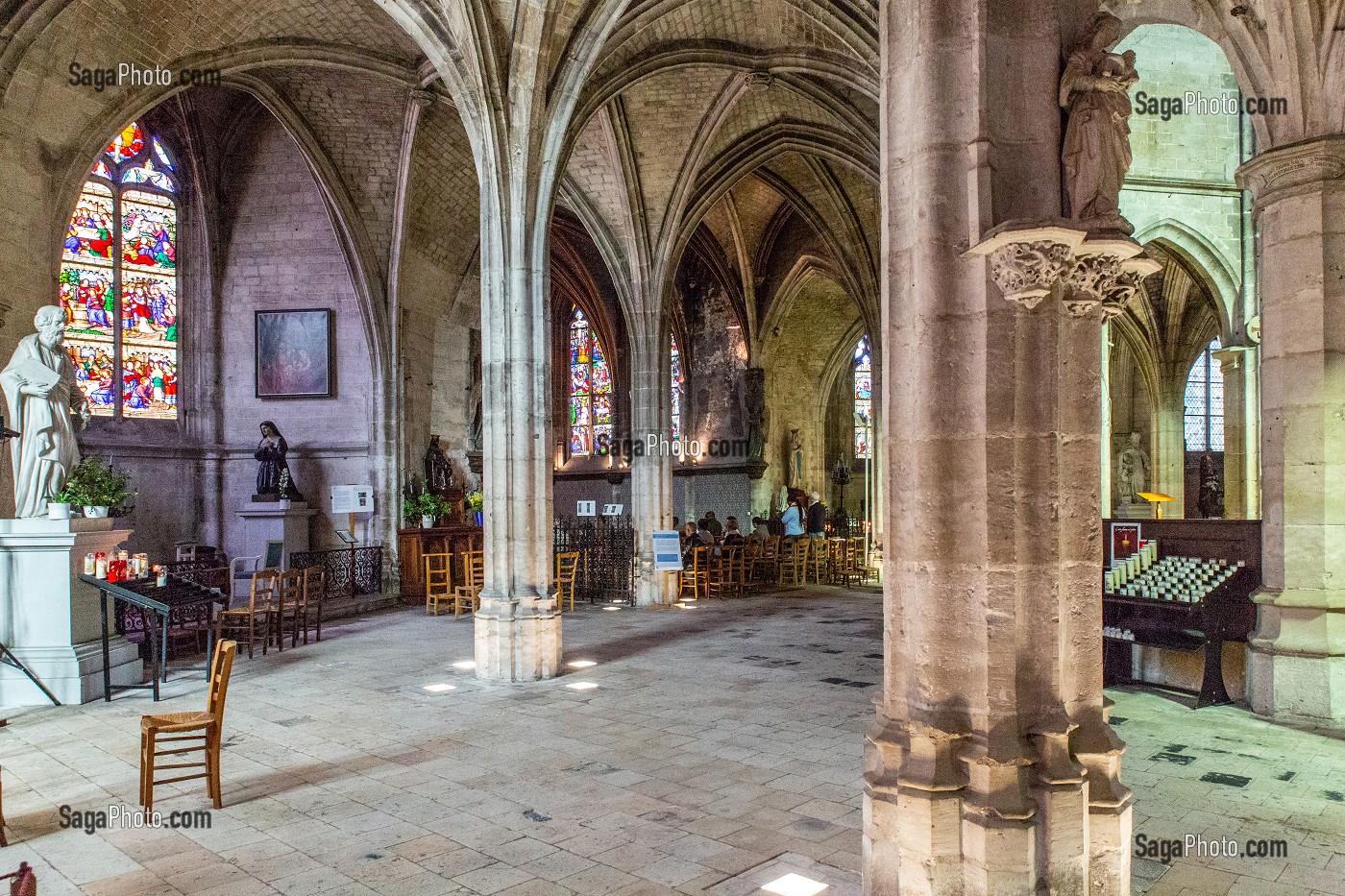 DEAMBULATOIRE SAINT-PIERRE, EGLISE SAINT-PIERRE SUR LA PLACE METEZEAU, VILLE DE DREUX, EURE-ET-LOIR (28), FRANCE 