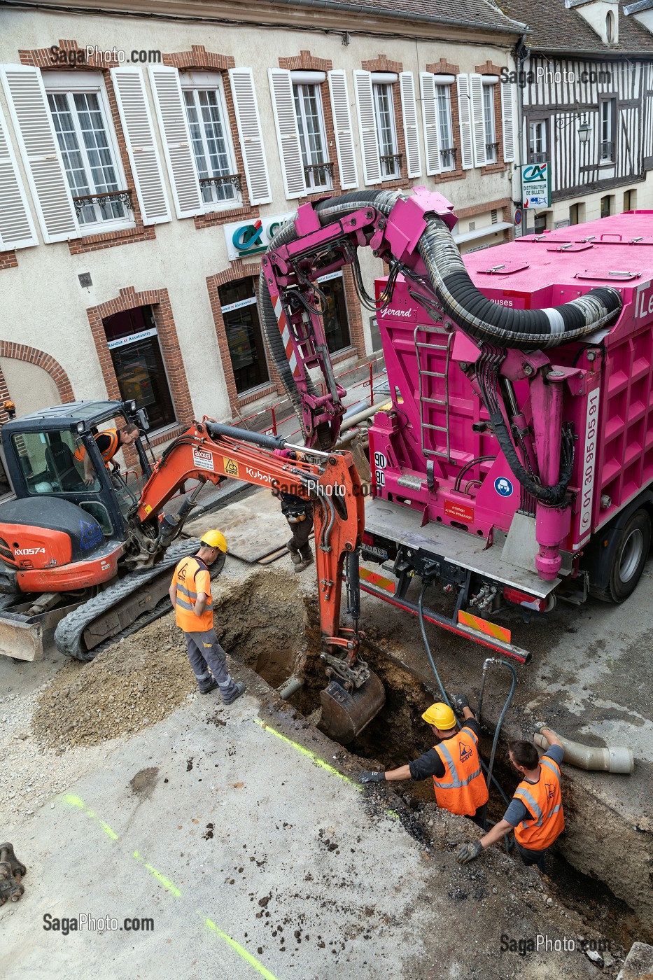 TRAVAUX D'ASSAINISSEMENT DE LA VILLE, VERNEUIL-SUR-AVRE (27), FRANCE 