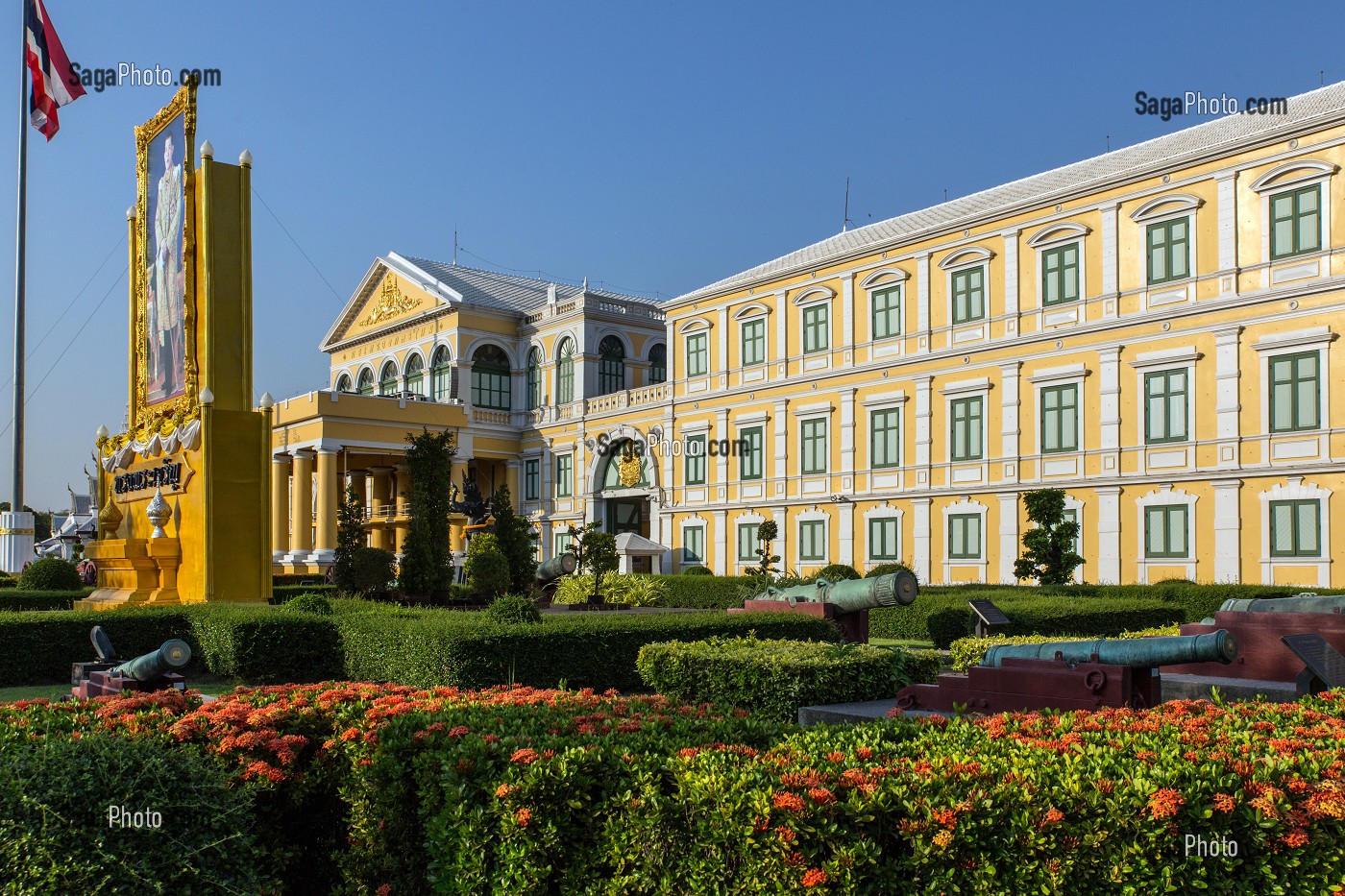 BATIMENT DU MINISTERE DE LA DEFENSE, BATIMENT JAUNE, BANGKOK, THAILANDE, ASIE 