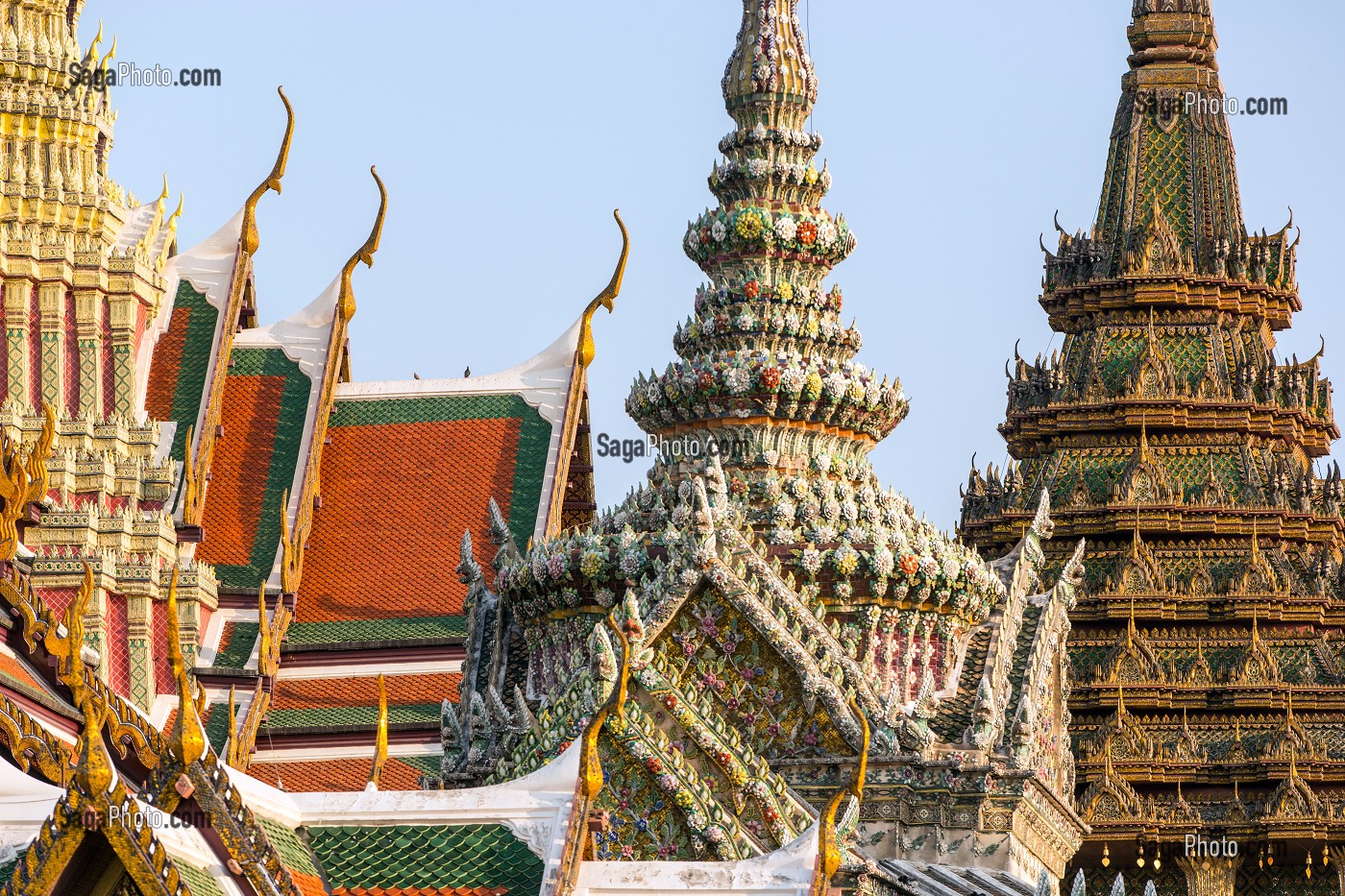 WAT PHRA KAEO OU TEMPLE DU BOUDDHA D'EMERAUDE, SITUE DANS L'ENCEINTE DU PALAIS ROYAL, BANGKOK, THAILANDE, ASIE 