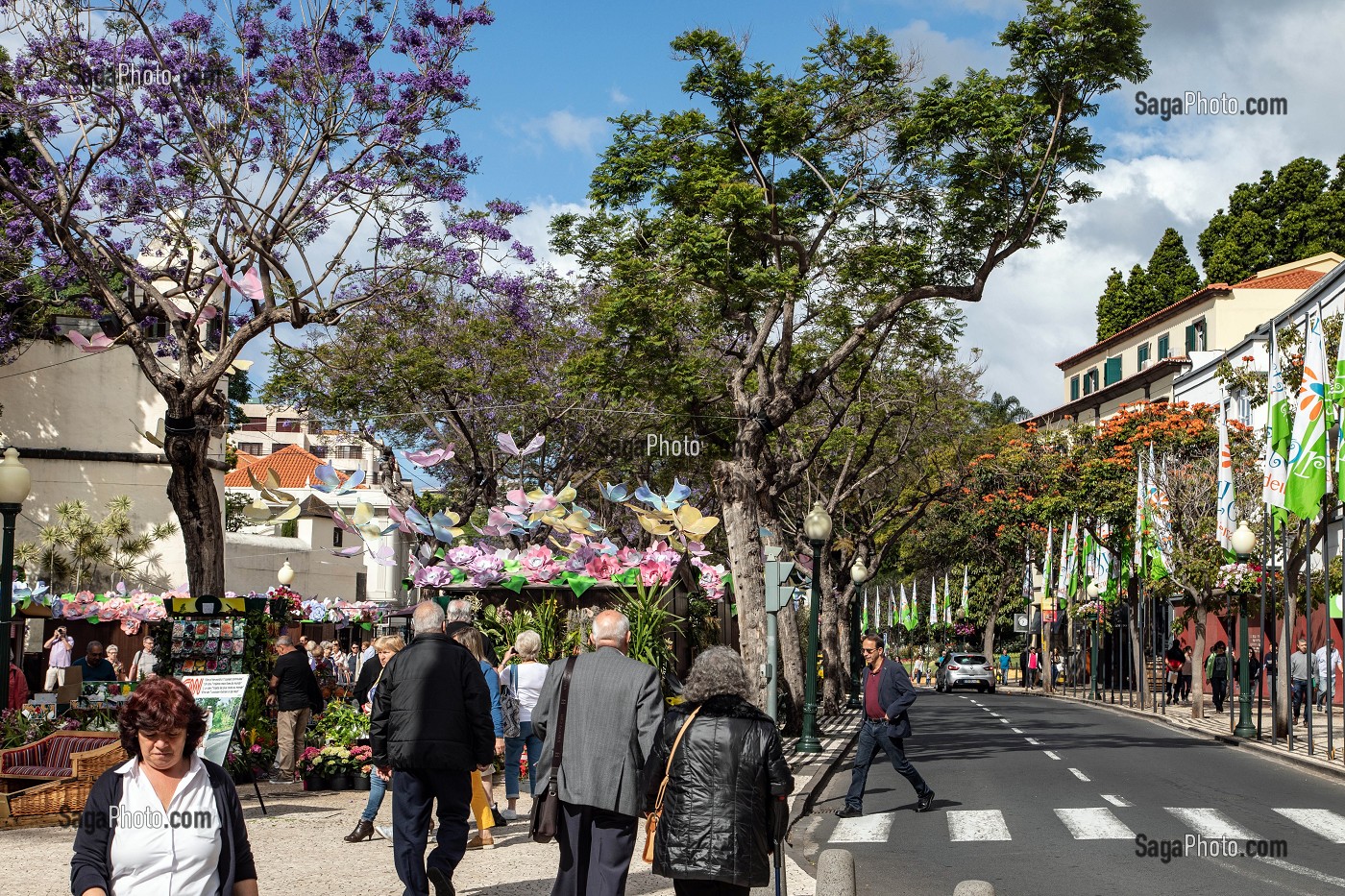 MARCHE AUX FLEURS, AV ARRIAGA, SCENE DE RUE, FUNCHAL, ILE DE MADERE, PORTUGAL 