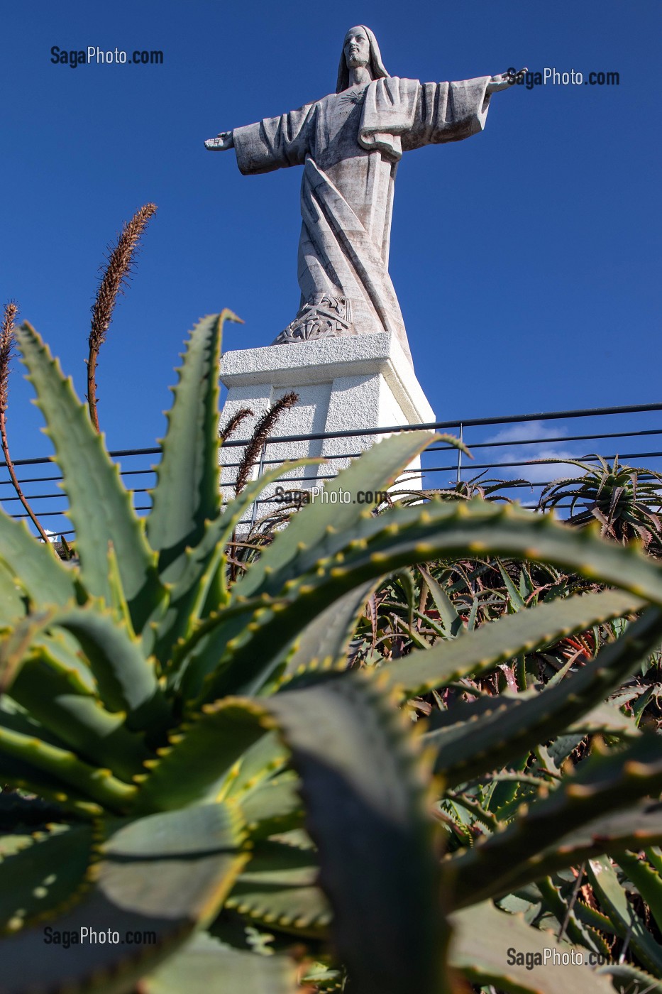 STATUE DU CHRIST-ROI DE GARAJAU, ILE DE MADERE, PORTUGAL 